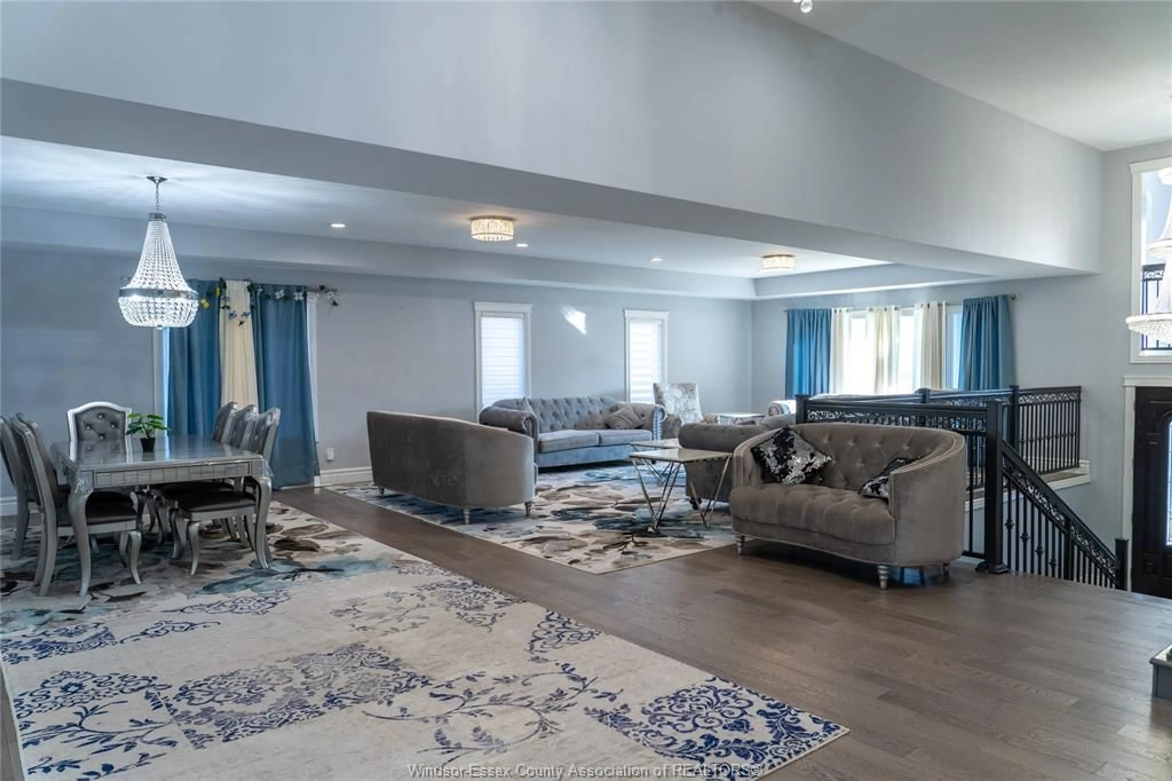 Living room with furniture, carpet floor for 1484 RANKIN, Windsor Ontario N9B 3V6