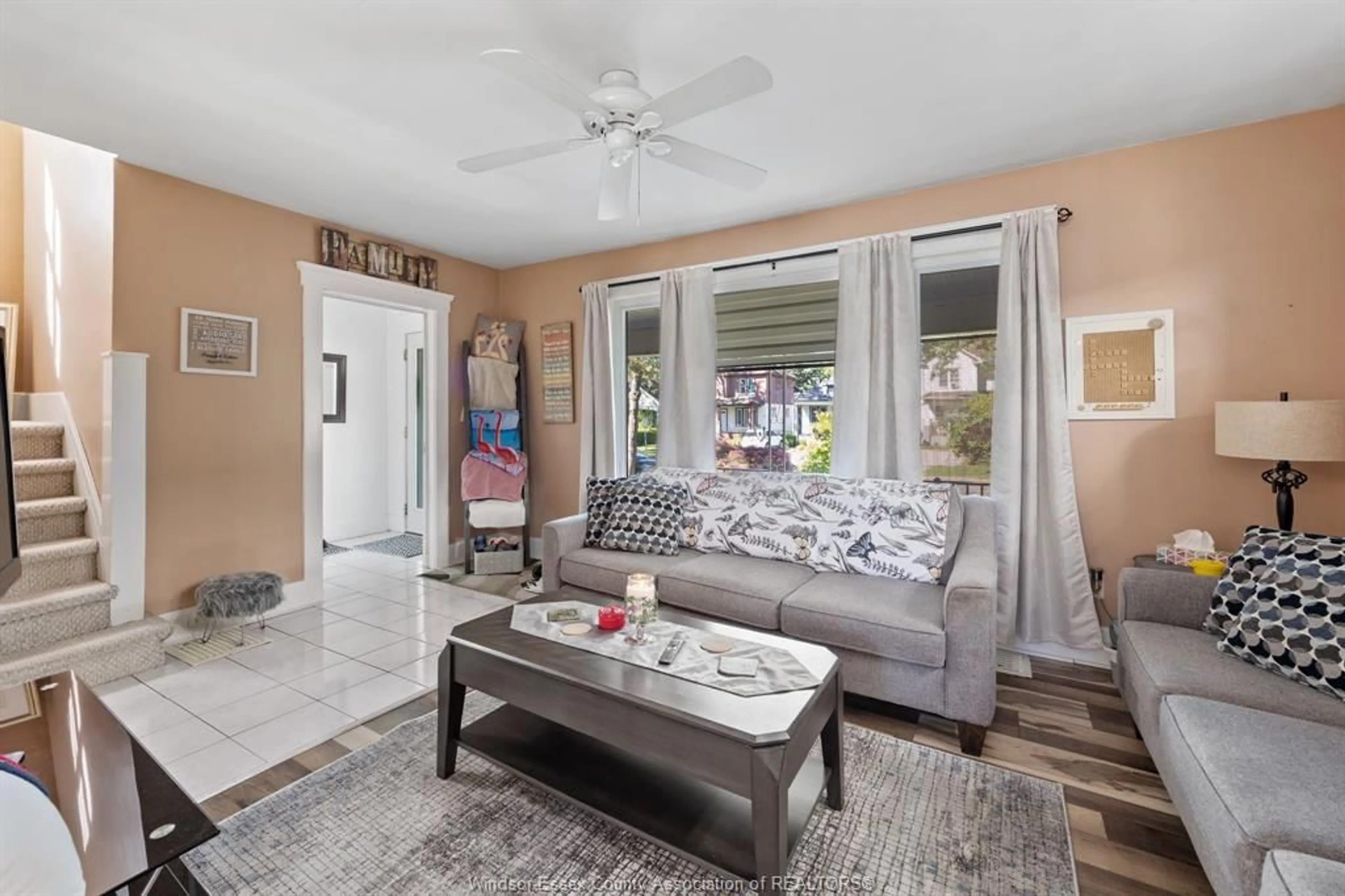 Living room with furniture, ceramic/tile floor for 162 CAMERON Ave, Windsor Ontario N9B 1Y6