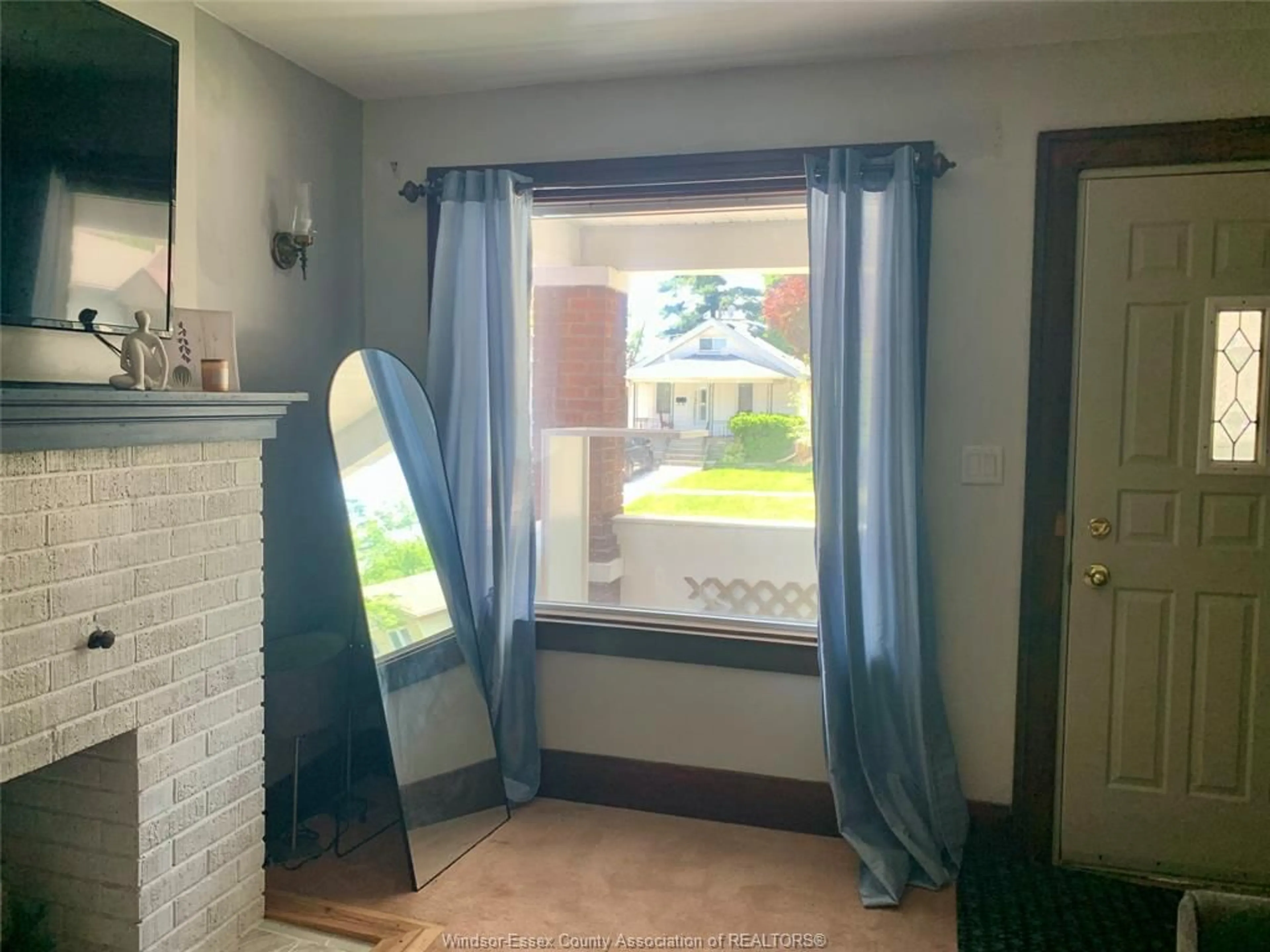 A pic of a room for 1204 WIGLE Ave, Windsor Ontario N9C 3N1