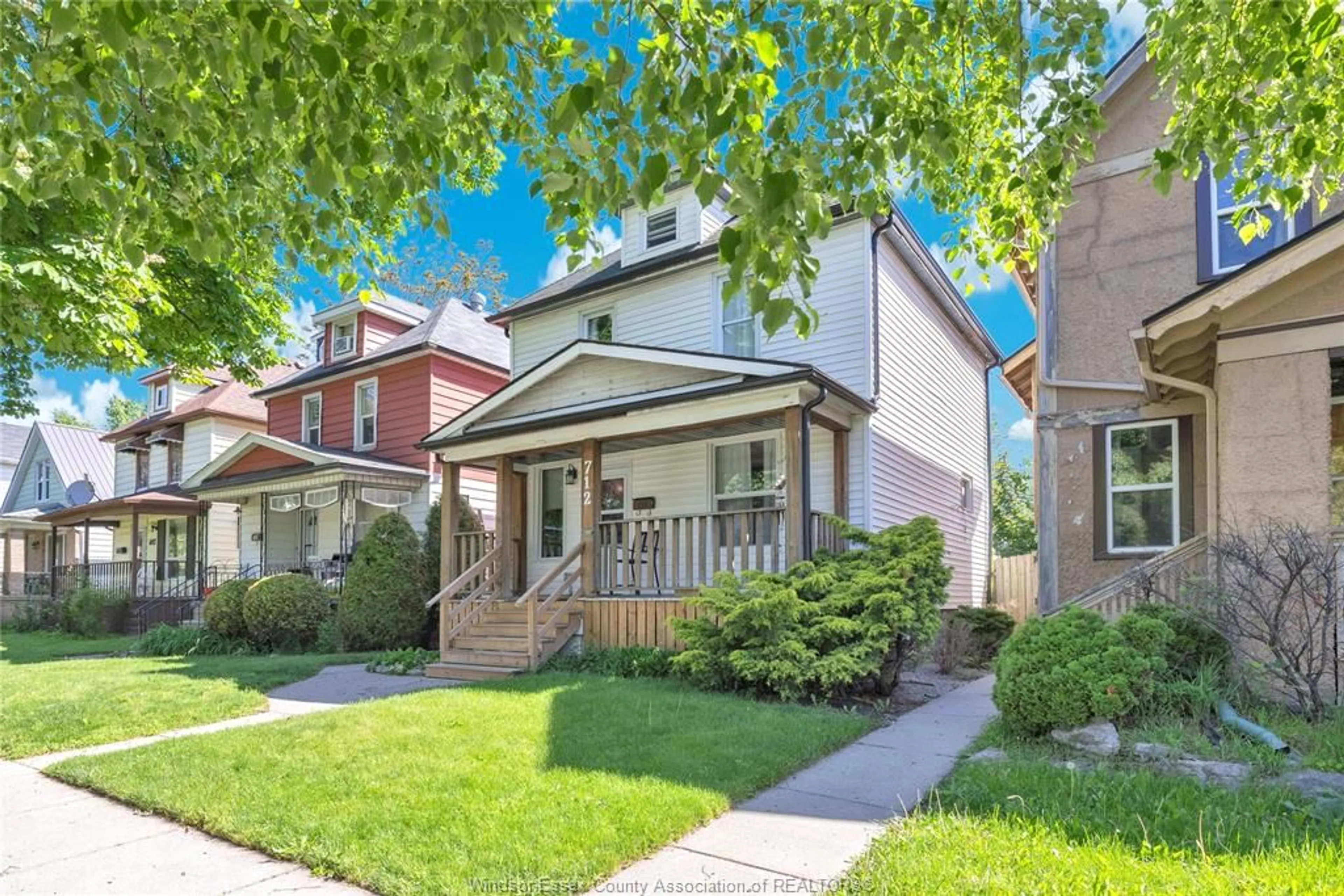 Home with brick exterior material, street for 712 GLADSTONE, Windsor Ontario N8A 2R2