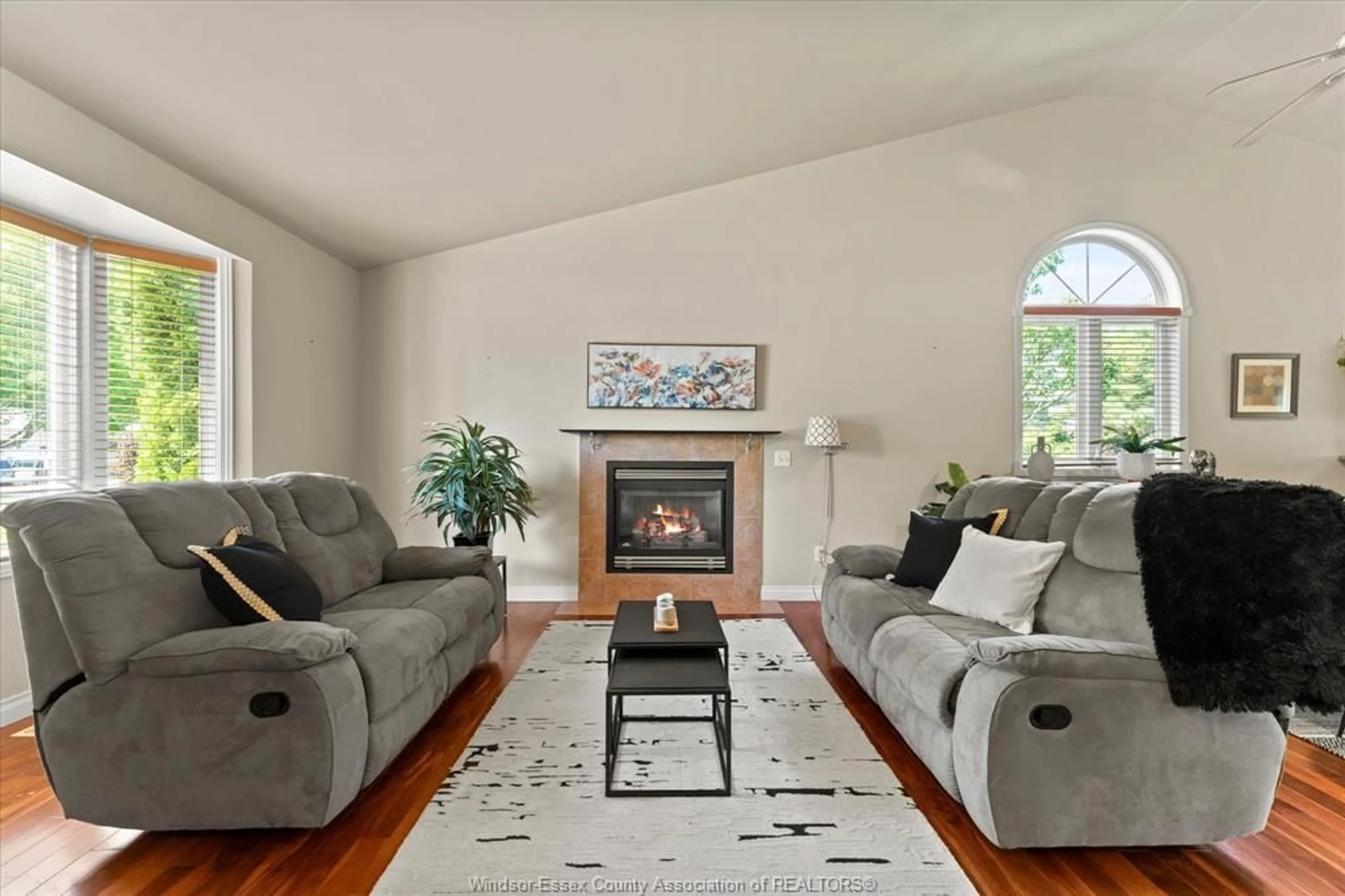 Living room with furniture, unknown for 1286 Rendezvous, Windsor Ontario N8P 1K6