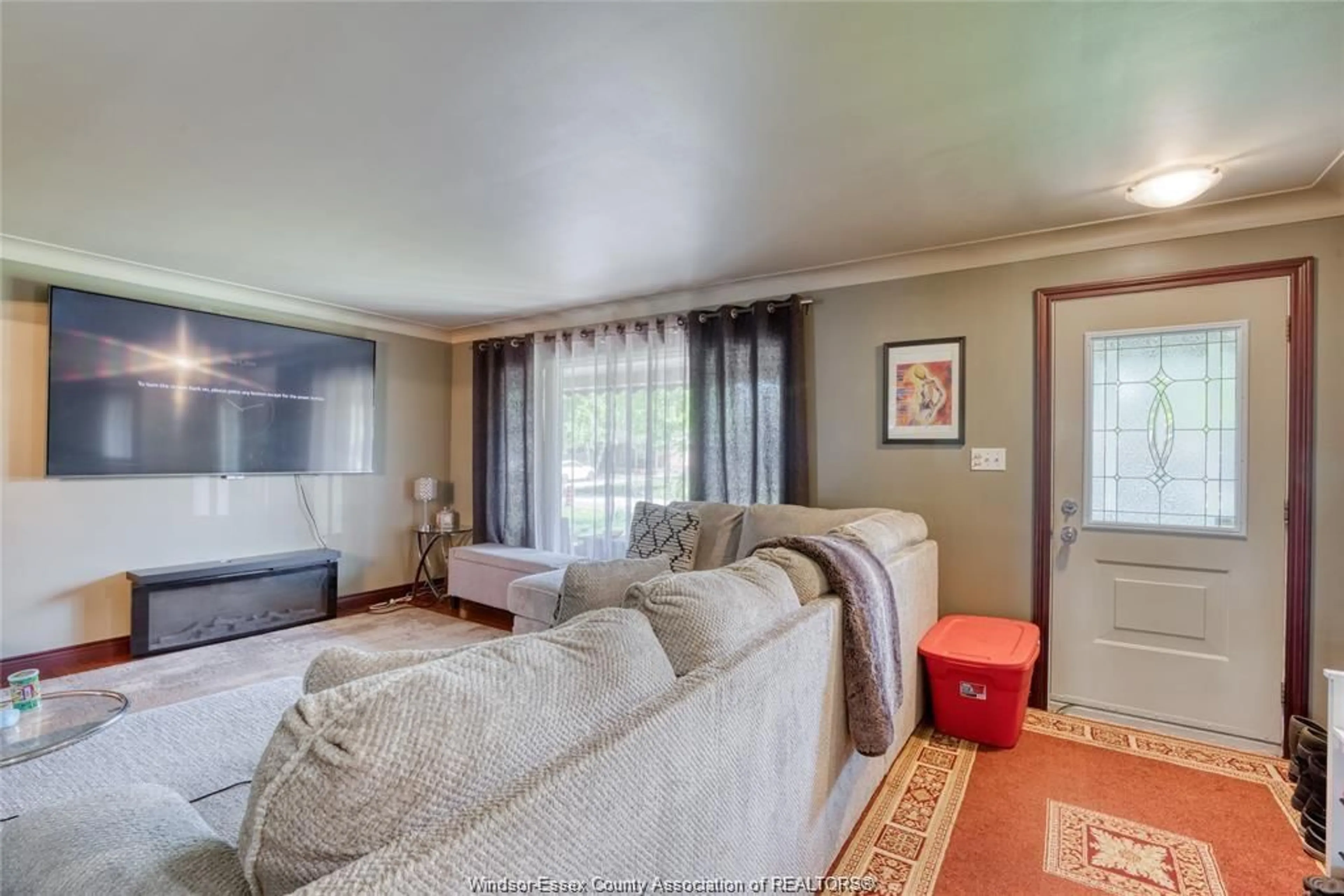 Living room with furniture, unknown for 3185 ASKIN, Windsor Ontario N9E 3J4