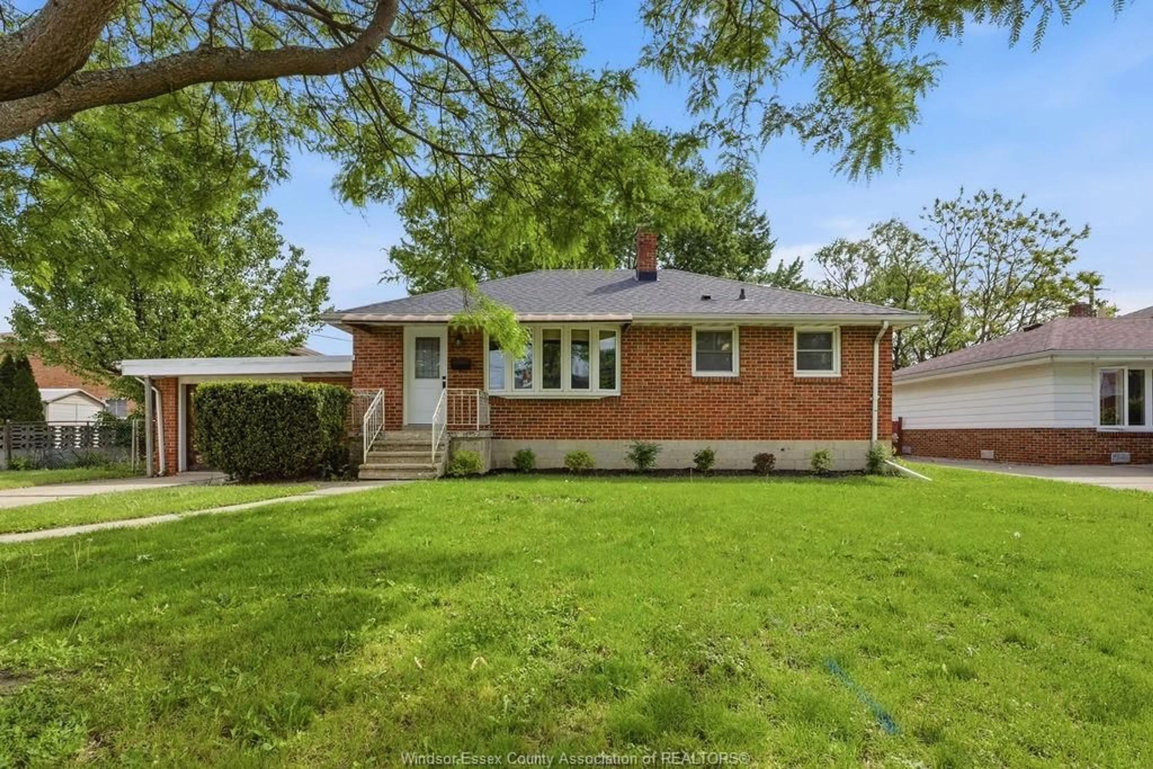Home with brick exterior material, street for 826 WATSON Ave, Windsor Ontario N8S 3S8