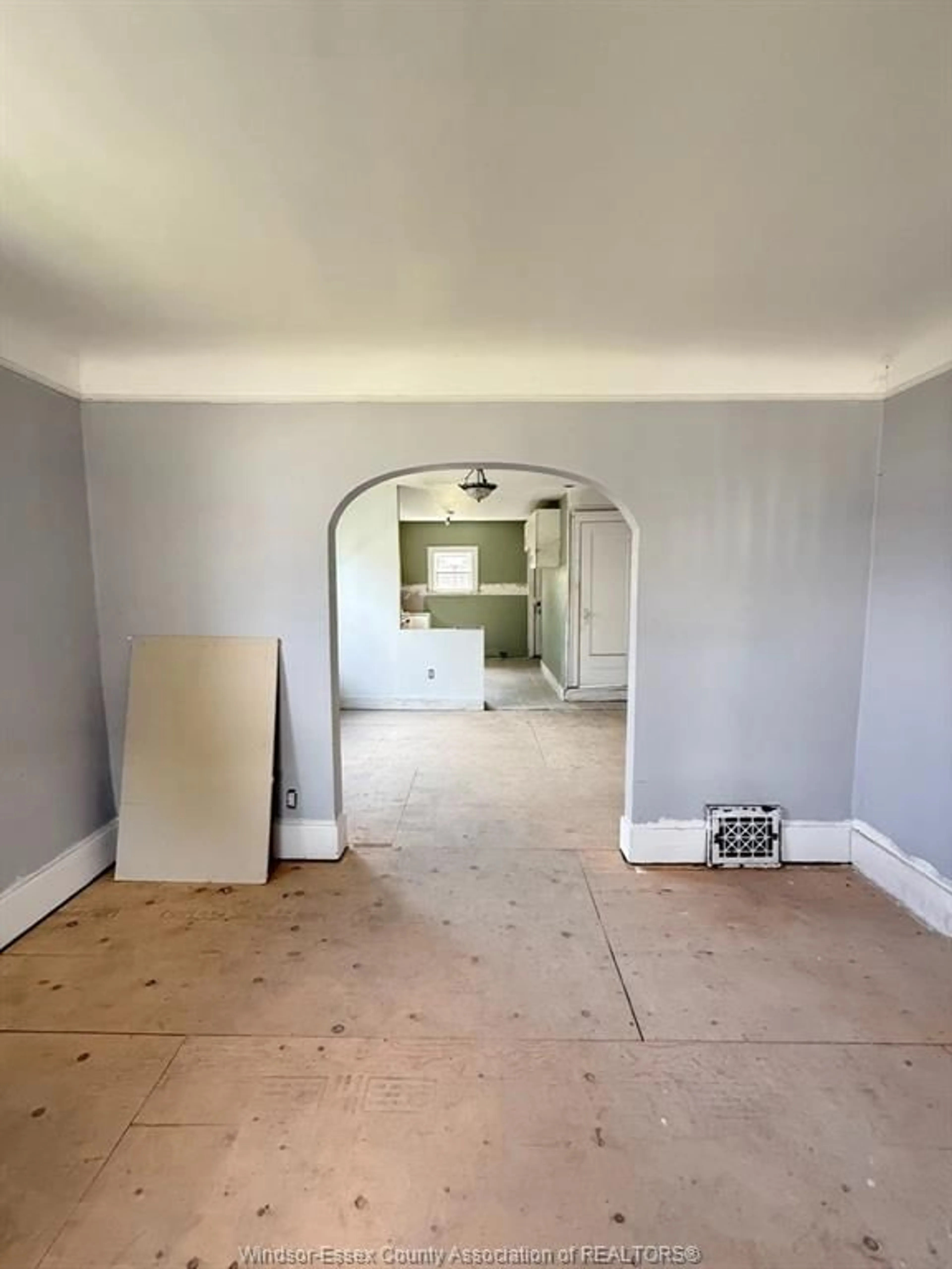 A pic of a room for 1069 ELM, Windsor Ontario N9A 5H8