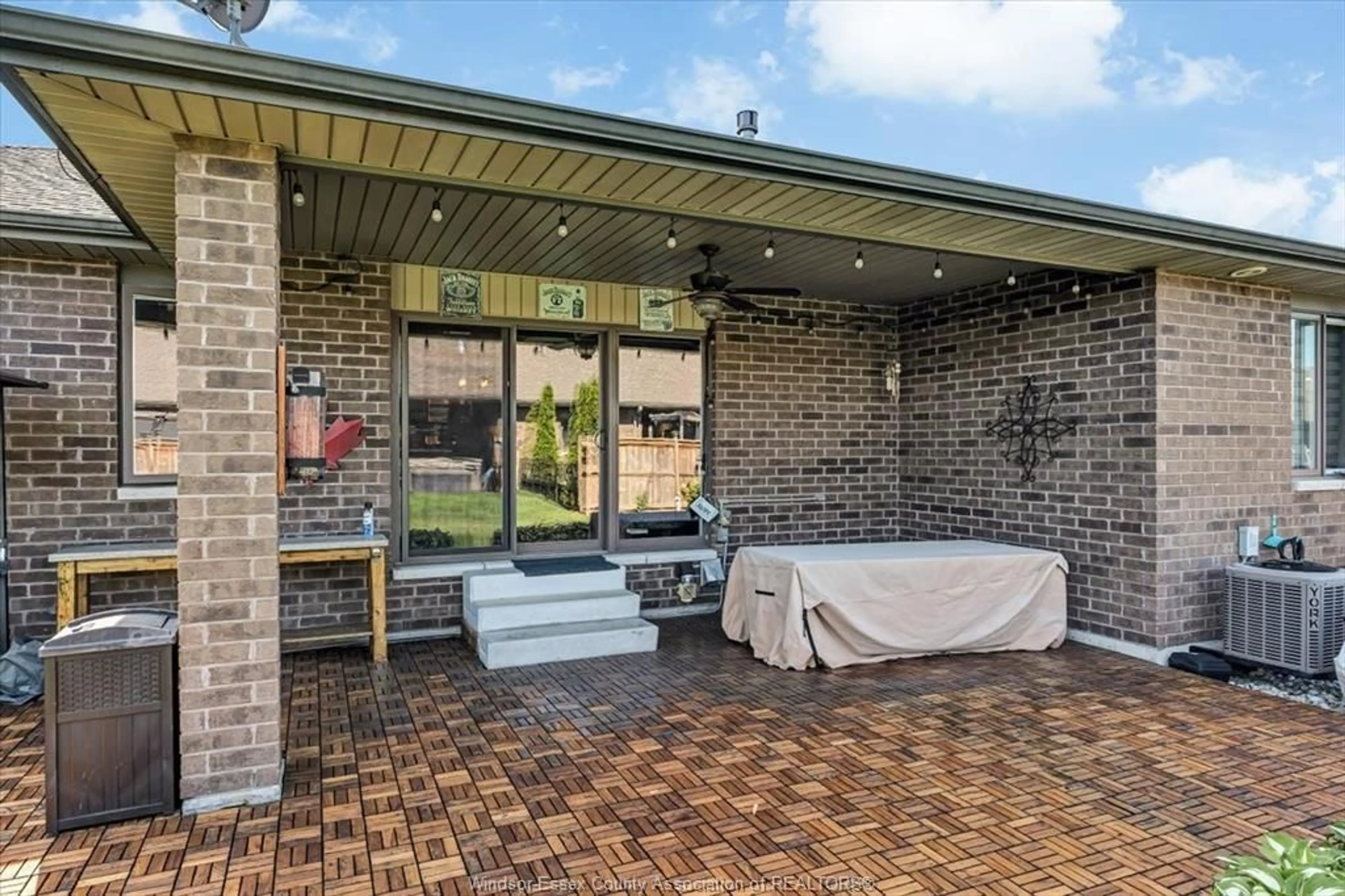 Patio, unknown for 2266 GATWICK Ave, Windsor Ontario N8P 0B7