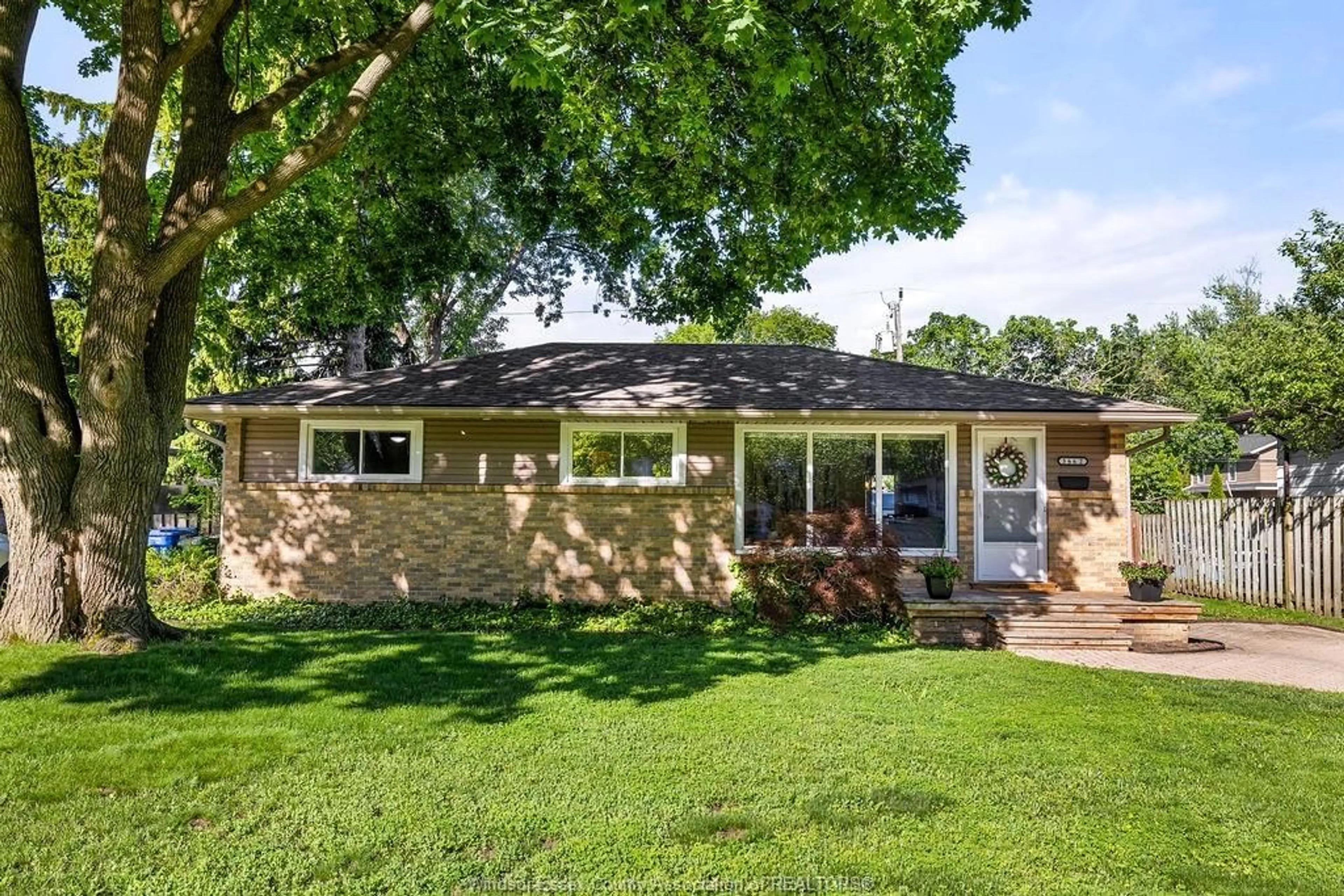 Home with brick exterior material, street for 3662 ASKIN Ave, Windsor Ontario N9E 3J9