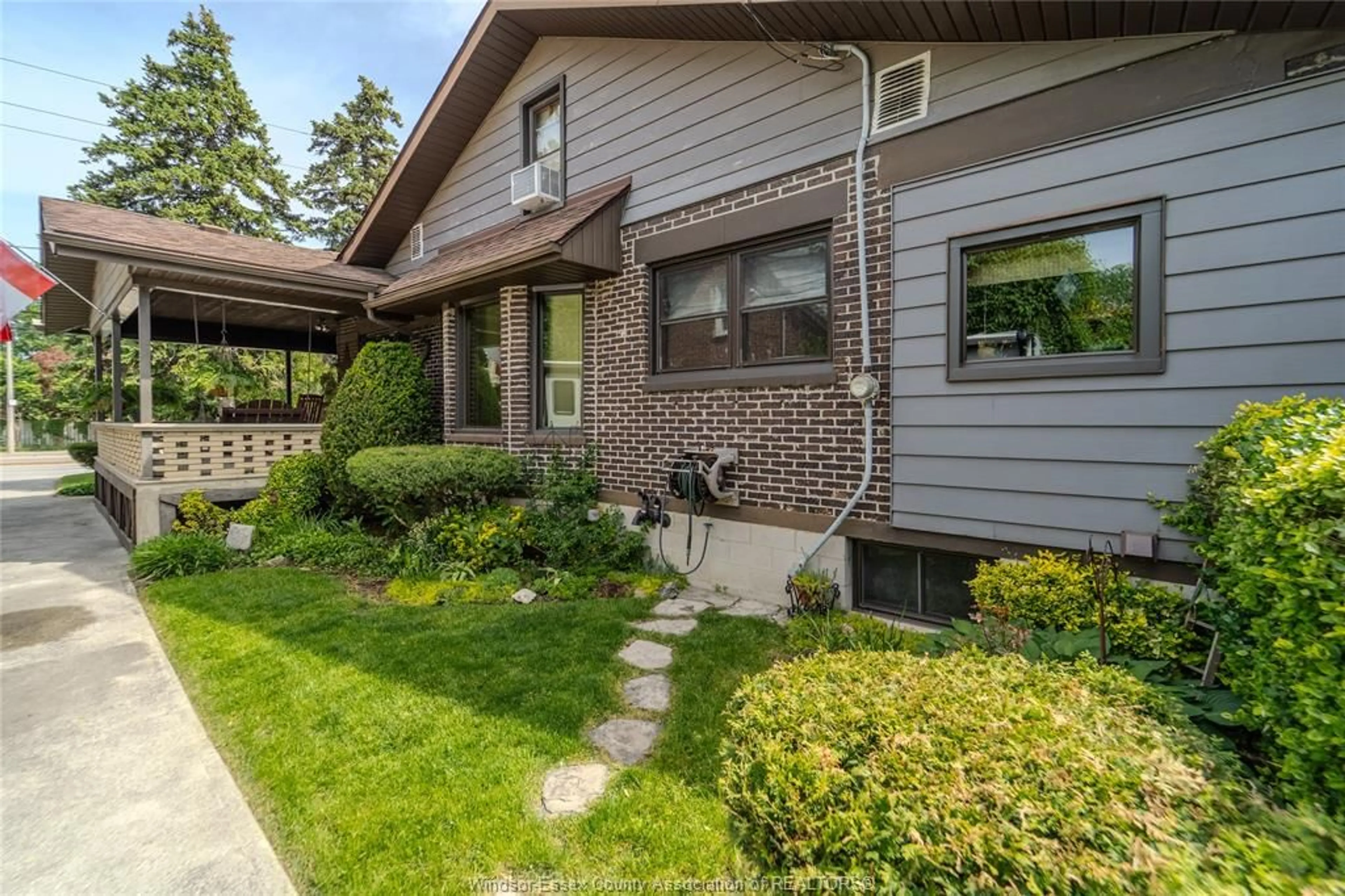 Unknown for 6151 Wyandotte St, Windsor Ontario N8S 1N4