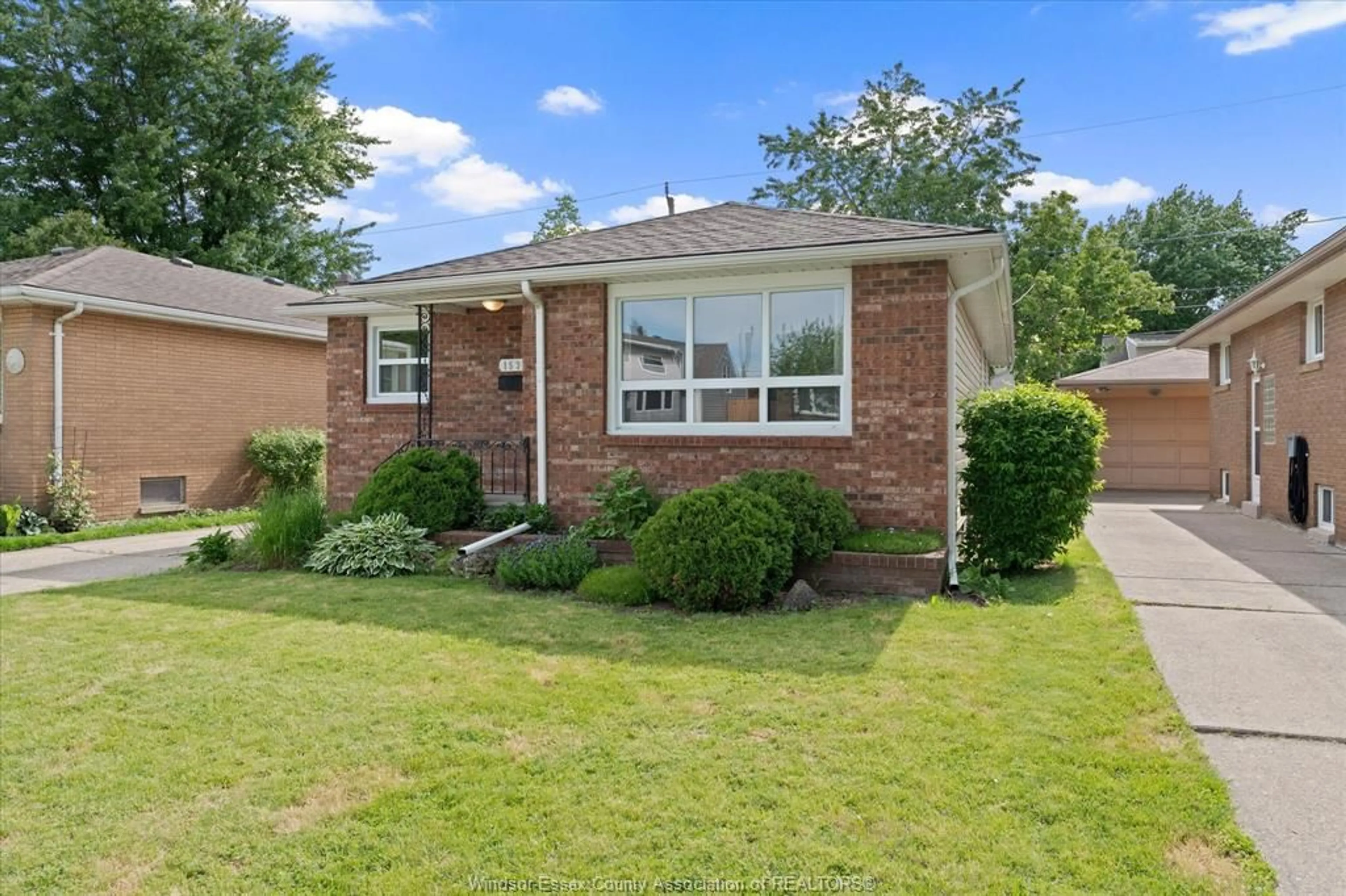 Home with brick exterior material, street for 1531 LABADIE, Windsor Ontario N8Y 4H3