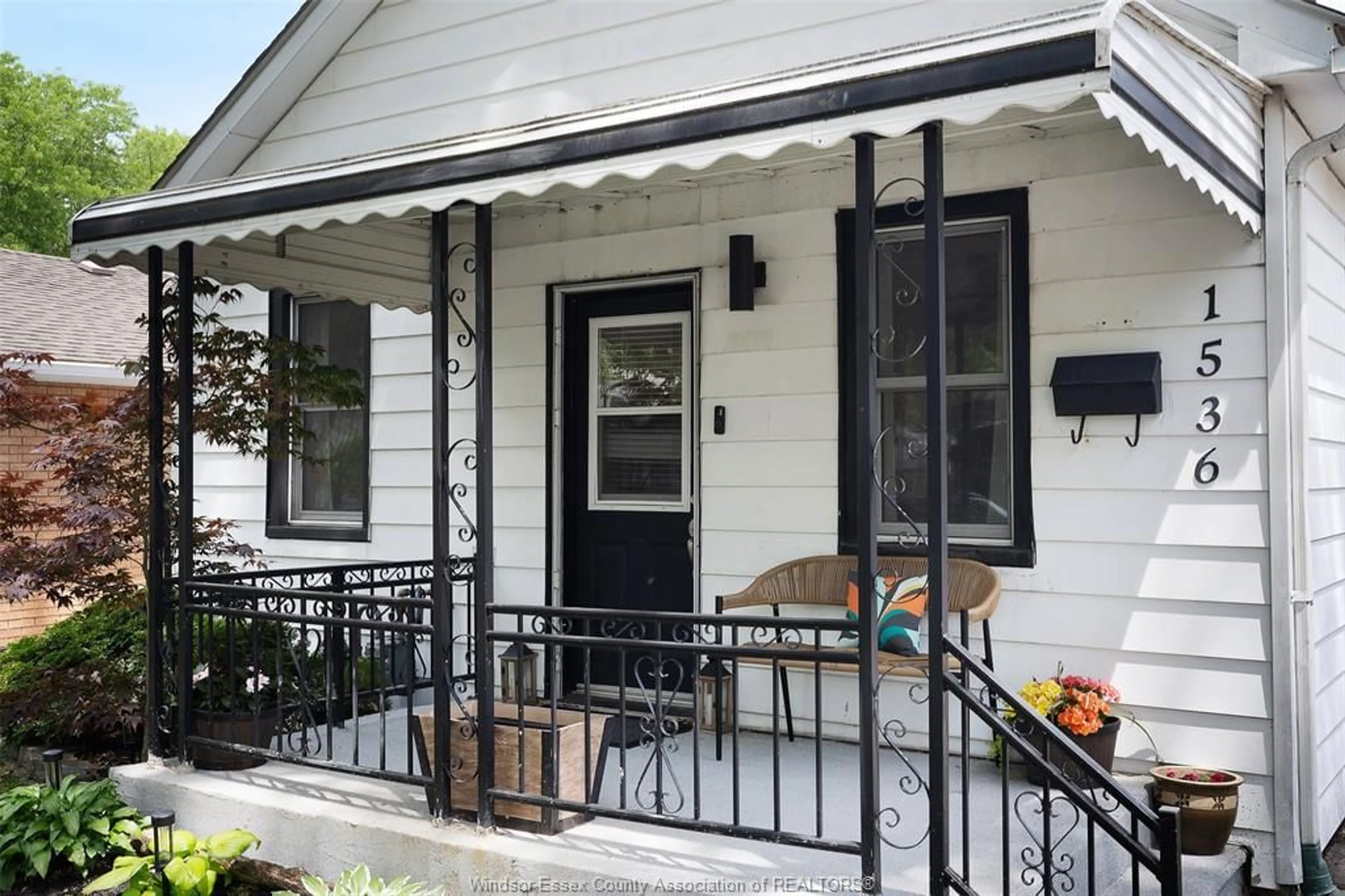 Patio, street for 1536 BUCKINGHAM, Windsor Ontario N8T 2A4