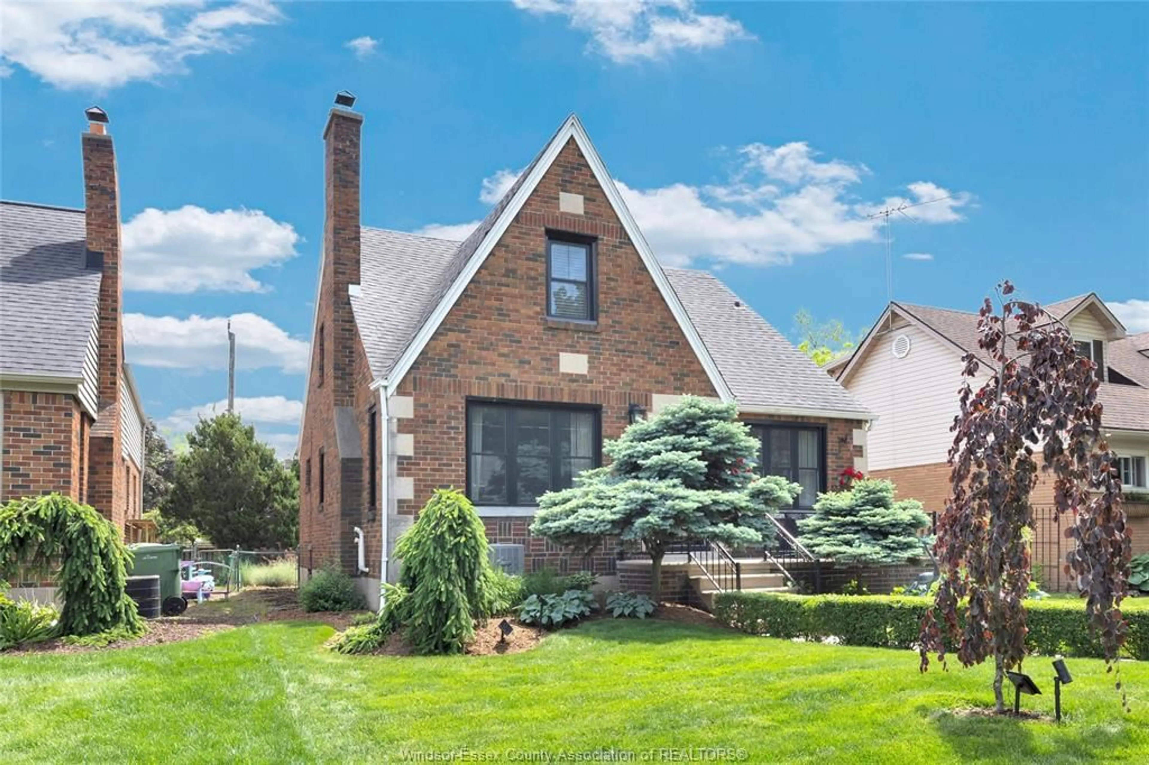 Home with brick exterior material, street for 2005 AMIENS Ave, Windsor Ontario N8W 1T3