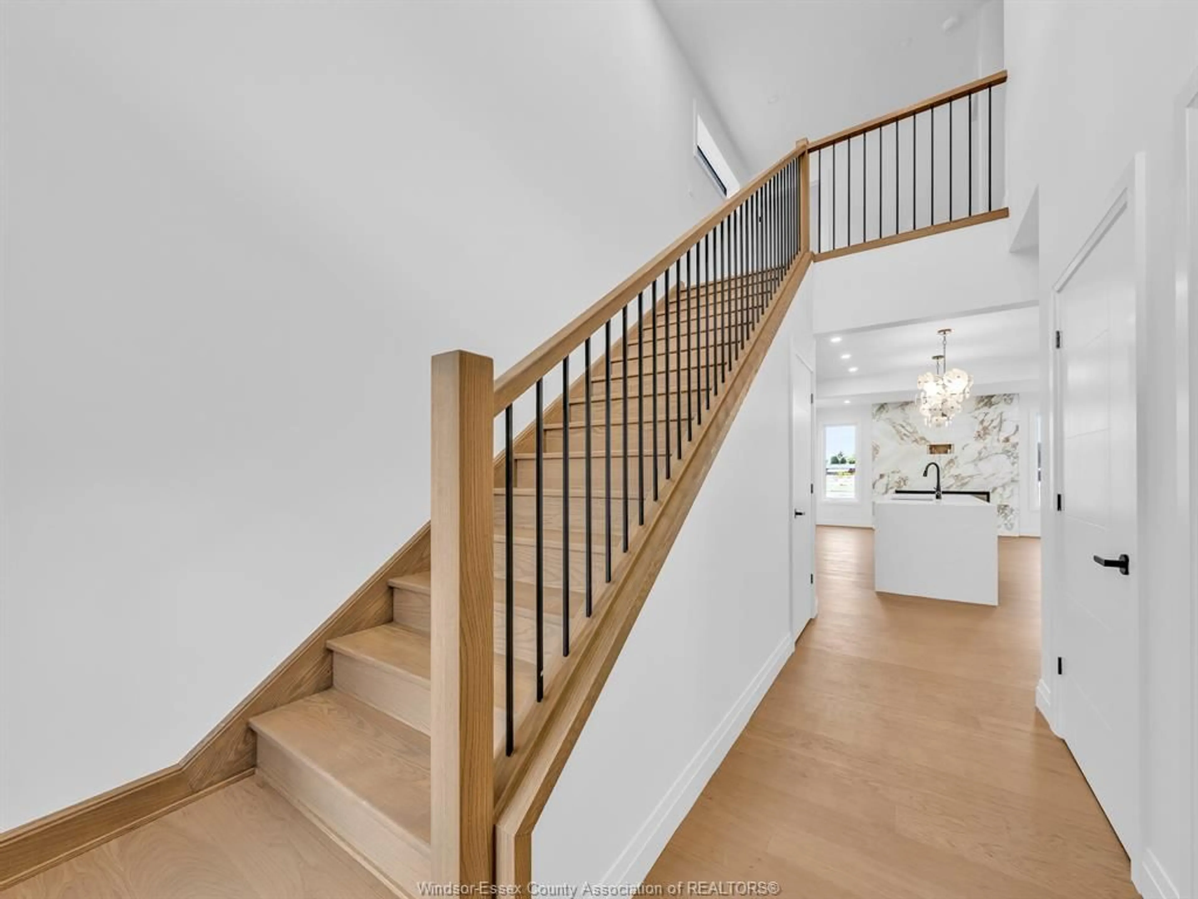 Stairs for 660 LINDEN, Lakeshore Ontario N0R 1A0