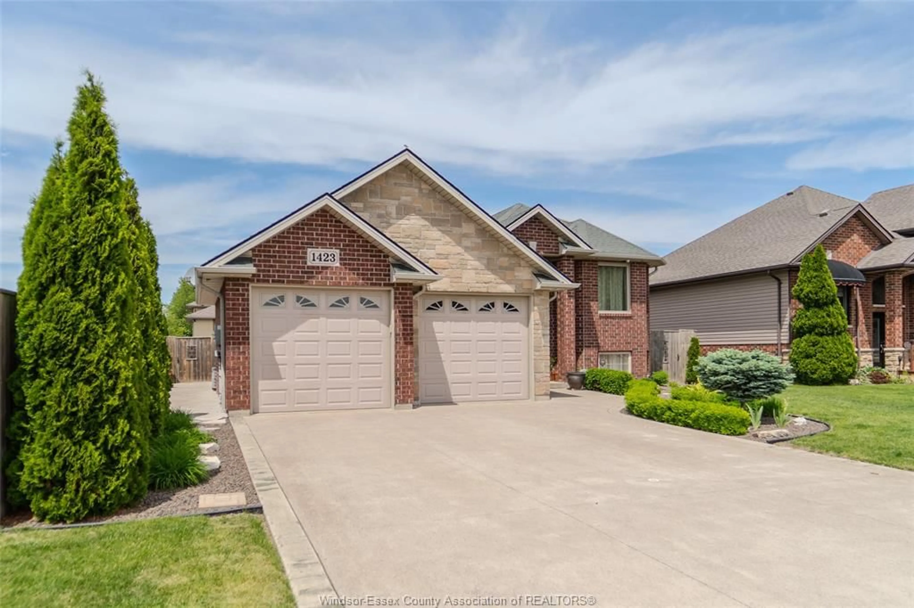 Home with brick exterior material, street for 1423 OAKWOOD, Lakeshore Ontario N0R 1A0