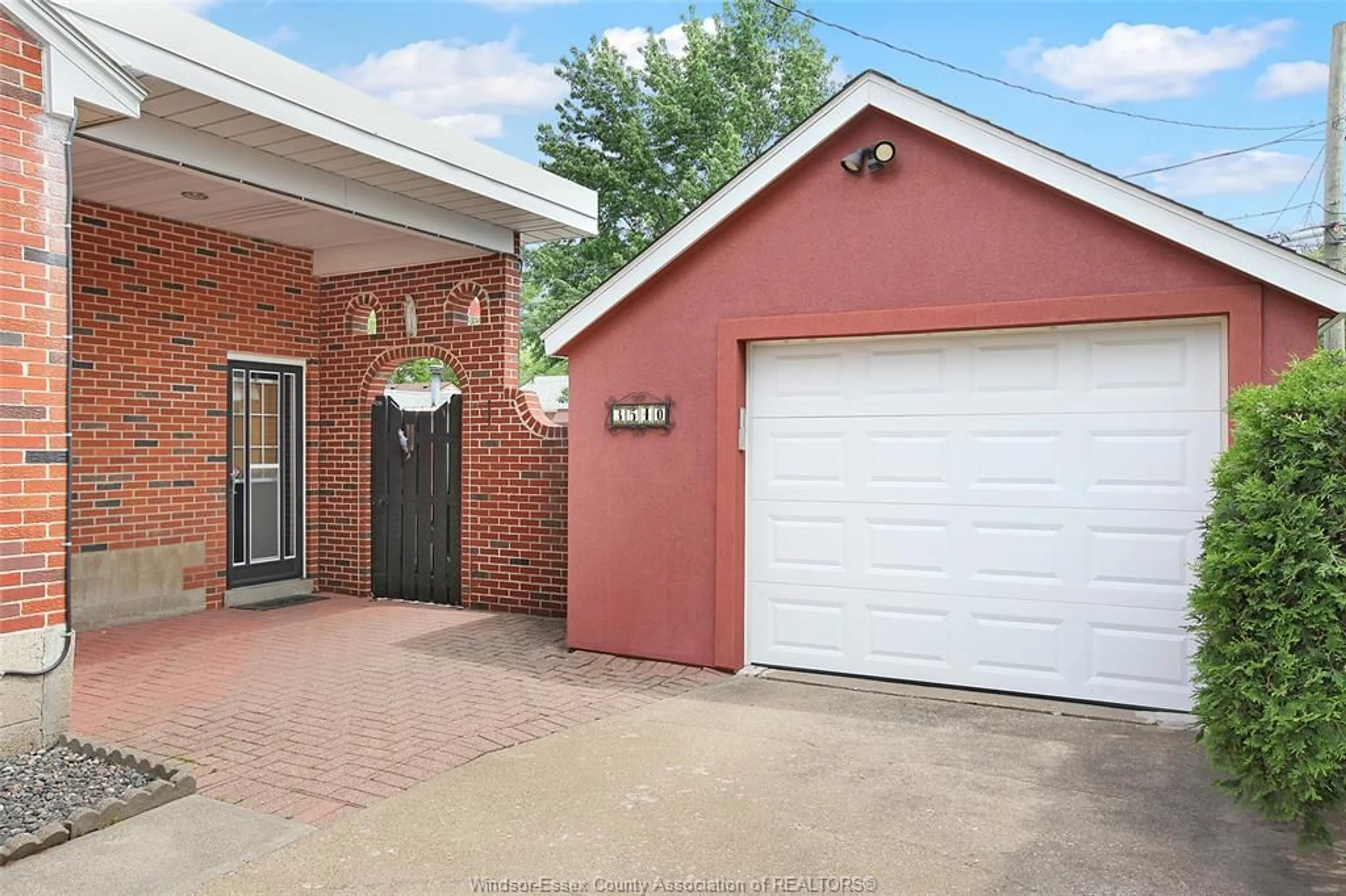 Home with brick exterior material, street for 3540 MORRIS, Windsor Ontario N9E 2K4