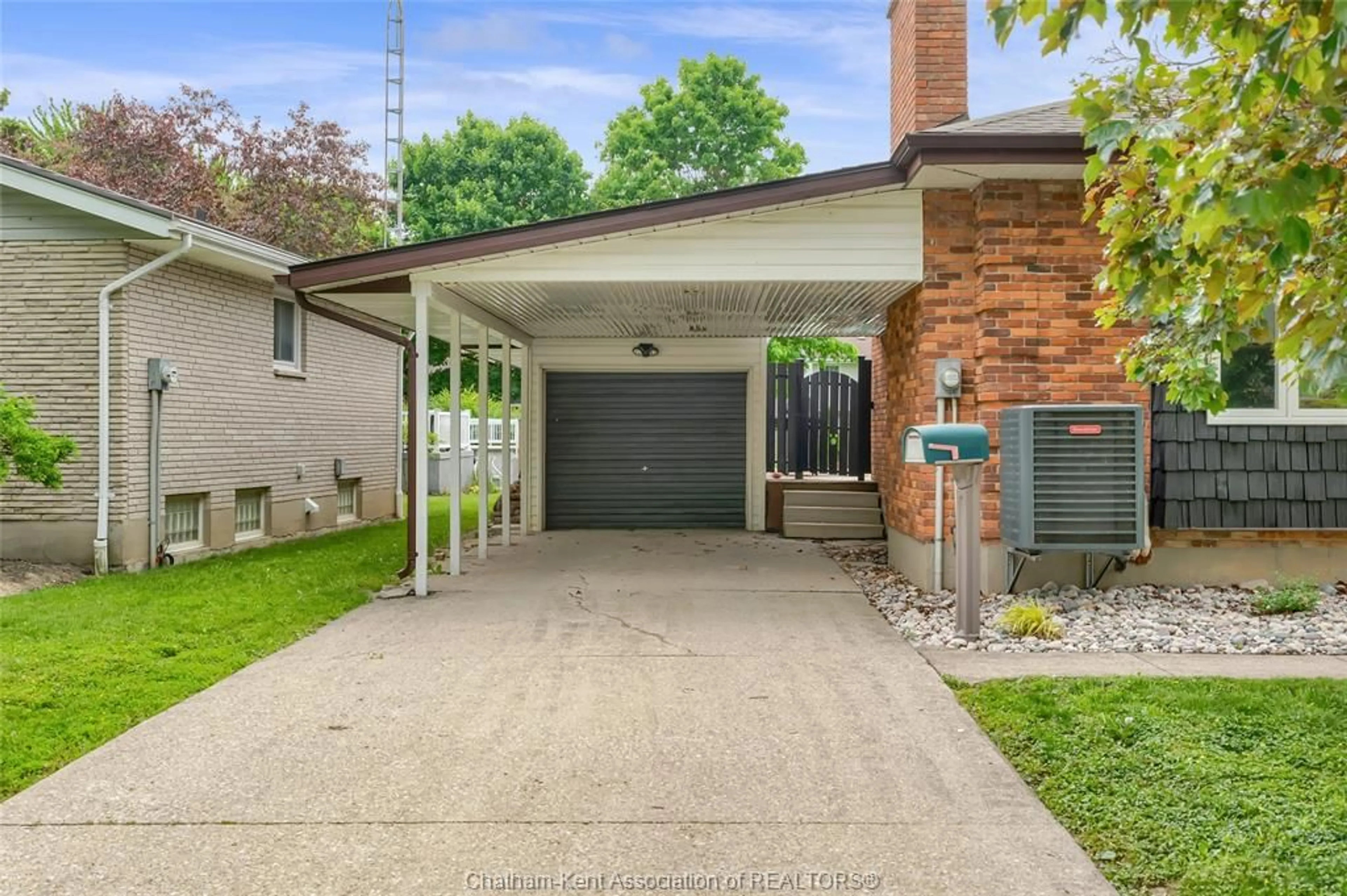 Unknown for 5 Balmoral Pl, Wallaceburg Ontario N8A 2E2