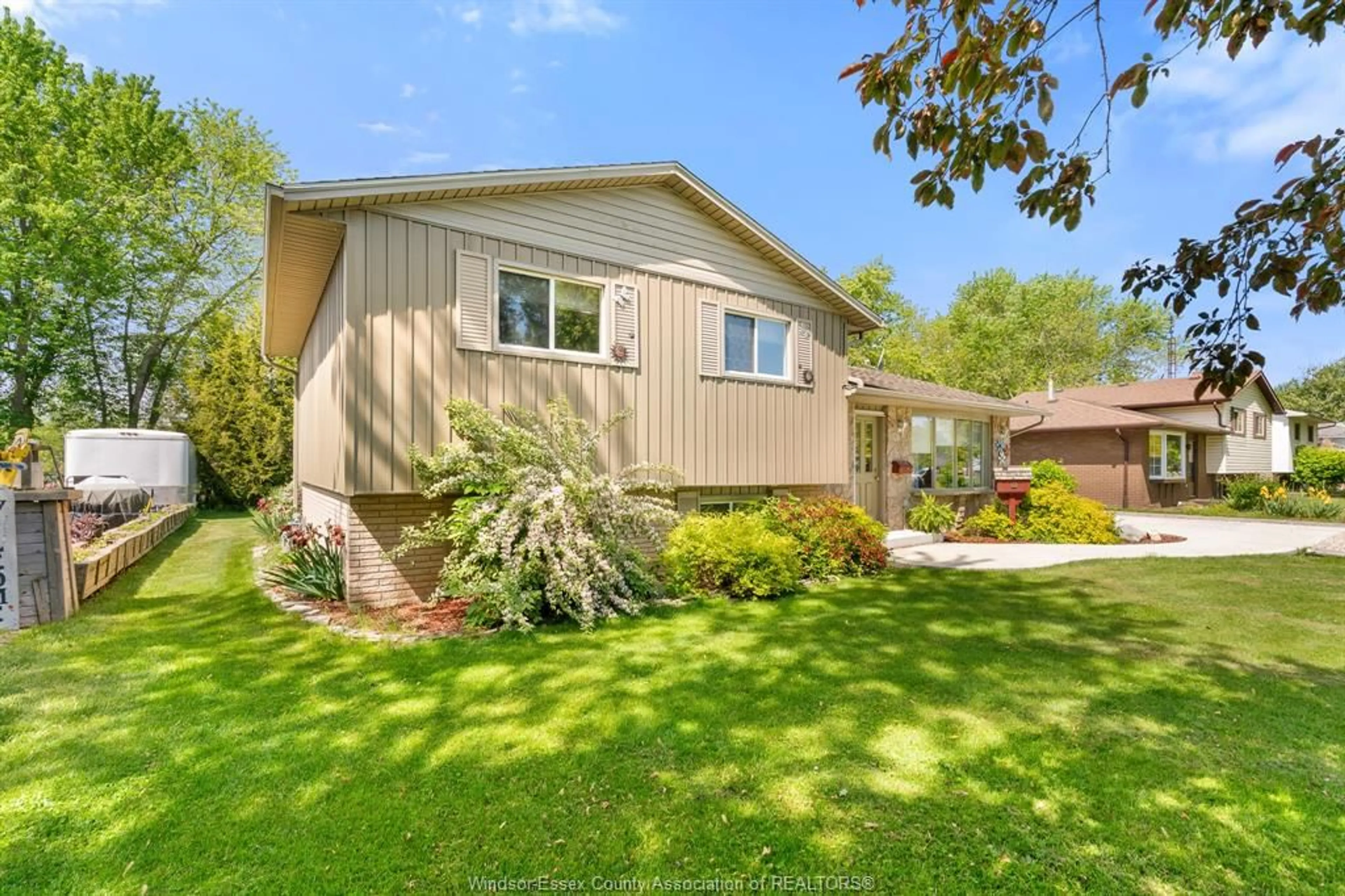 Unknown for 21200 Pier Rd, Wheatley Ontario N0P 2P0