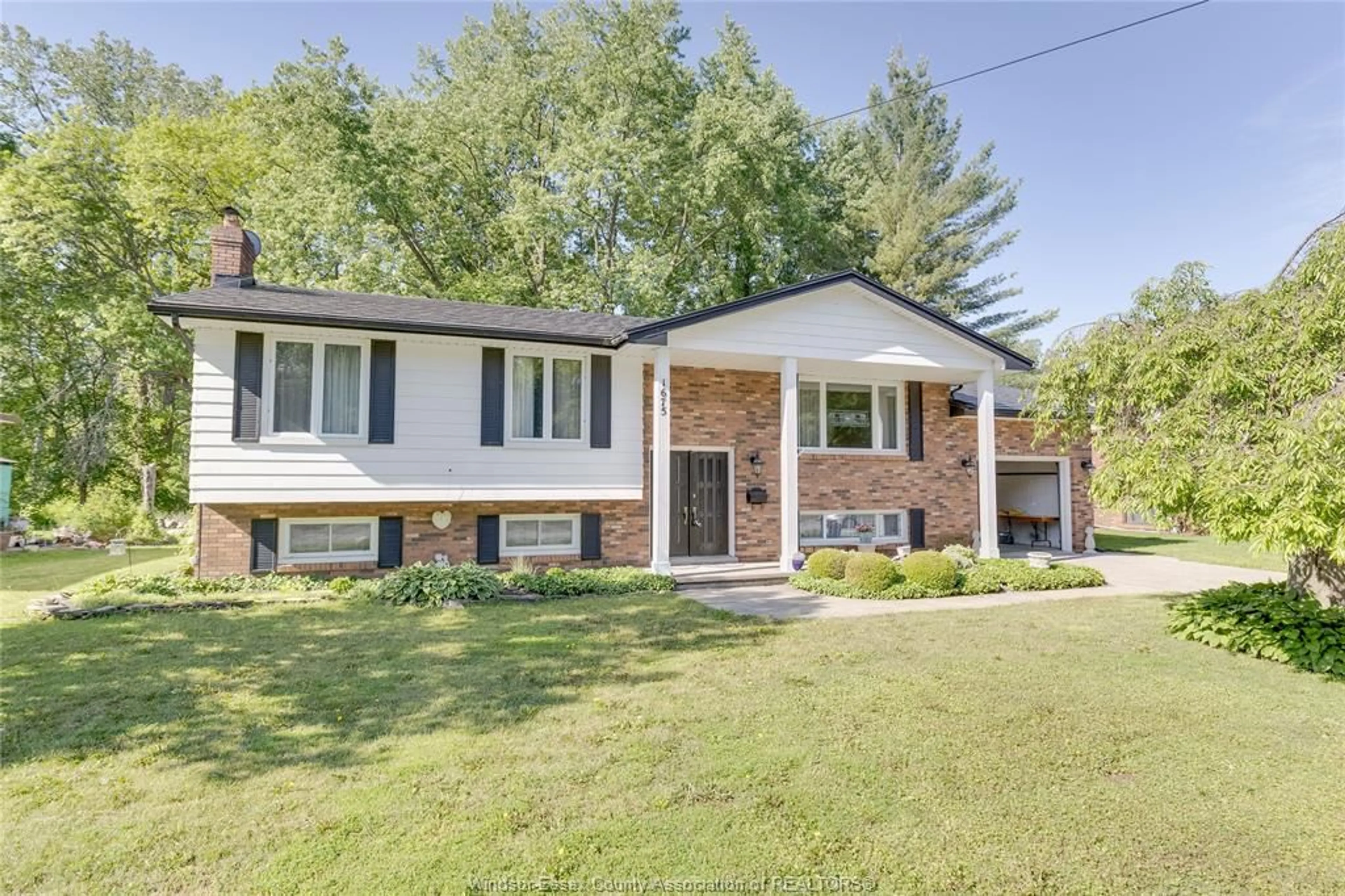 Home with brick exterior material, street for 1675 BOUFFARD Rd, LaSalle Ontario N9J 1H1