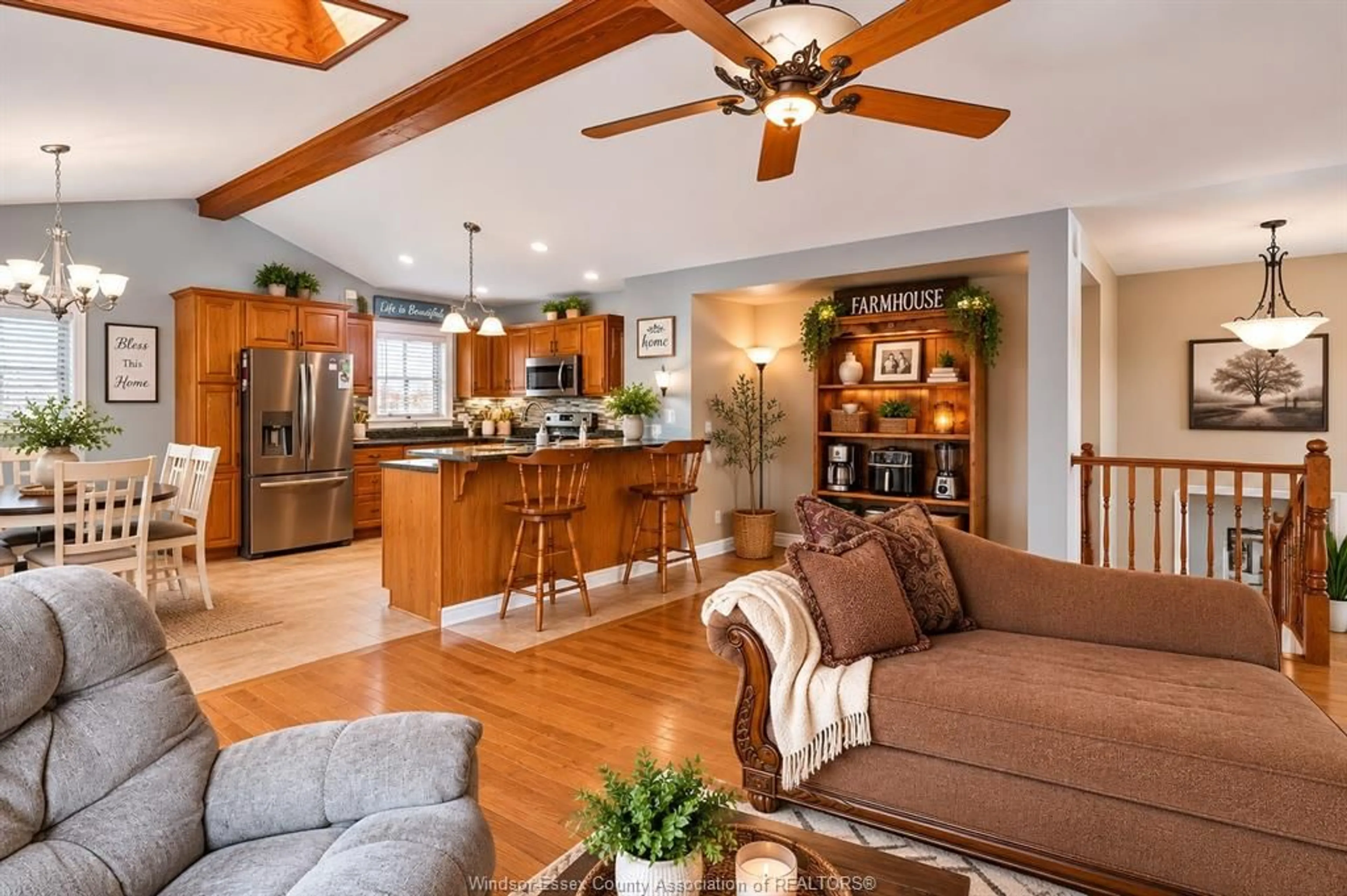 Open concept kitchen, wood/laminate floor for 230 ERIE St, Harrow Ontario N0R 1G0