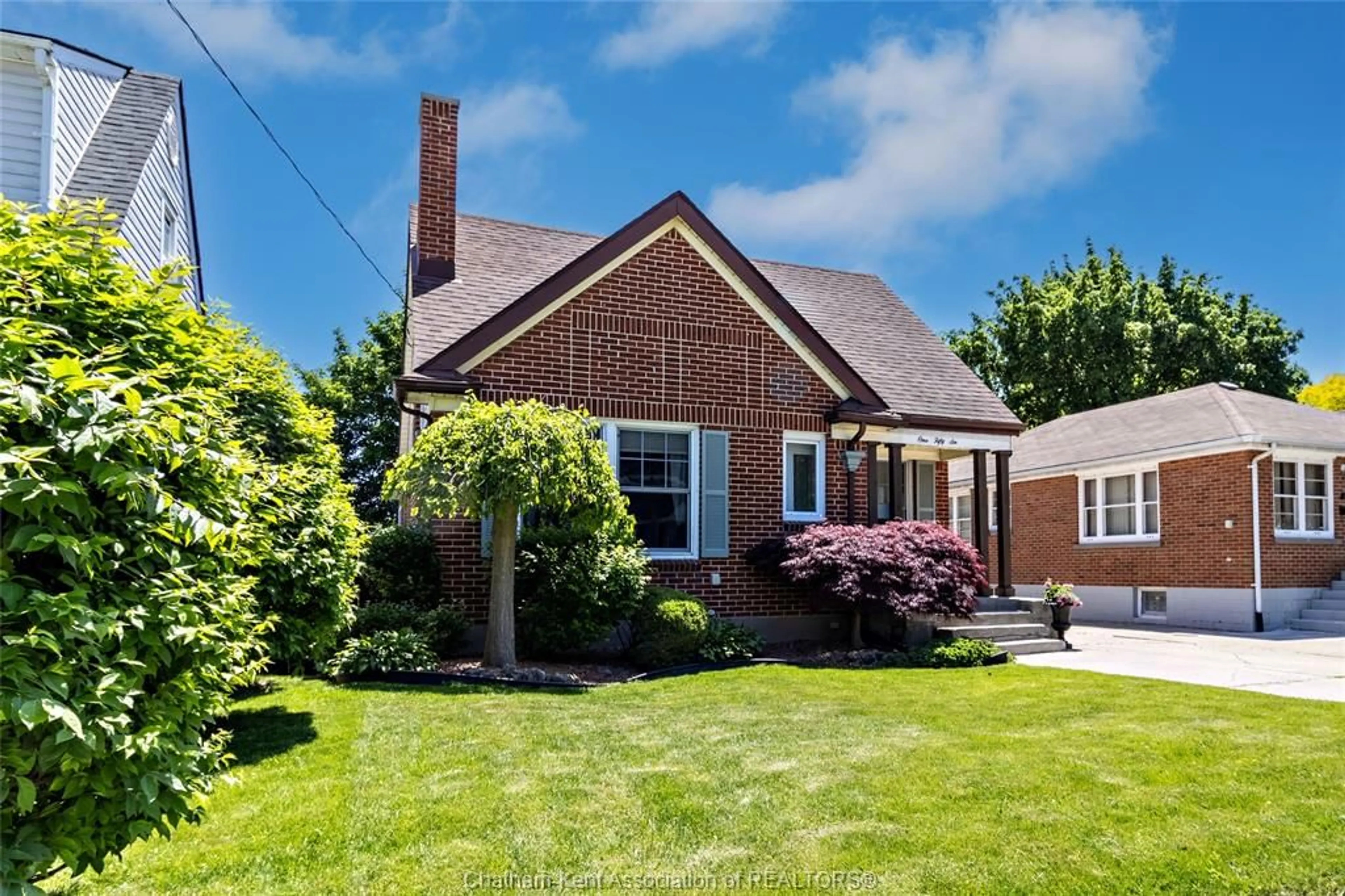 Home with brick exterior material, street for 156 Emma St, Chatham Ontario N7L 1B3