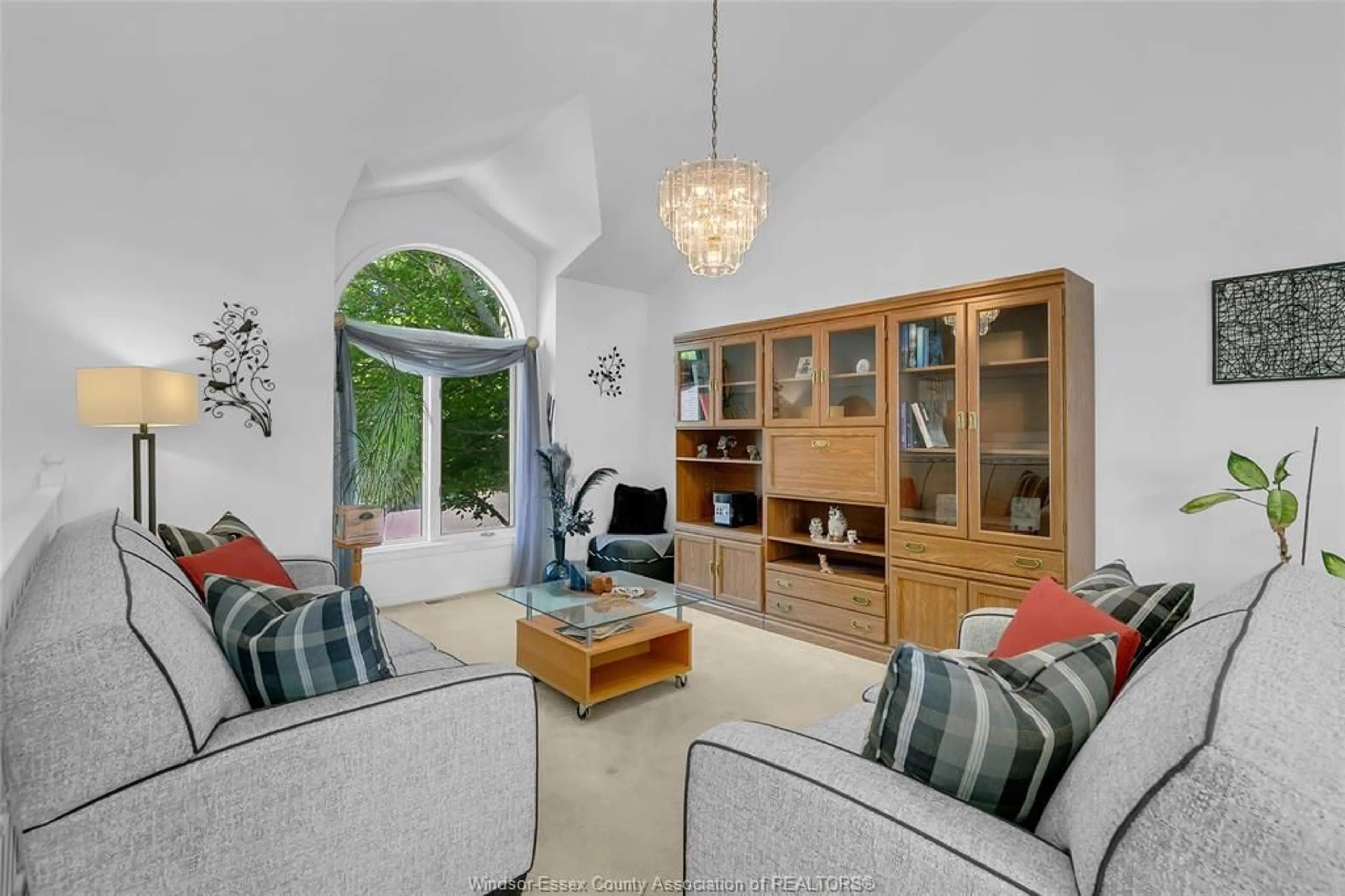 Living room with furniture, unknown for 435 THORN RIDGE Cres, Amherstburg Ontario N9V 3X2
