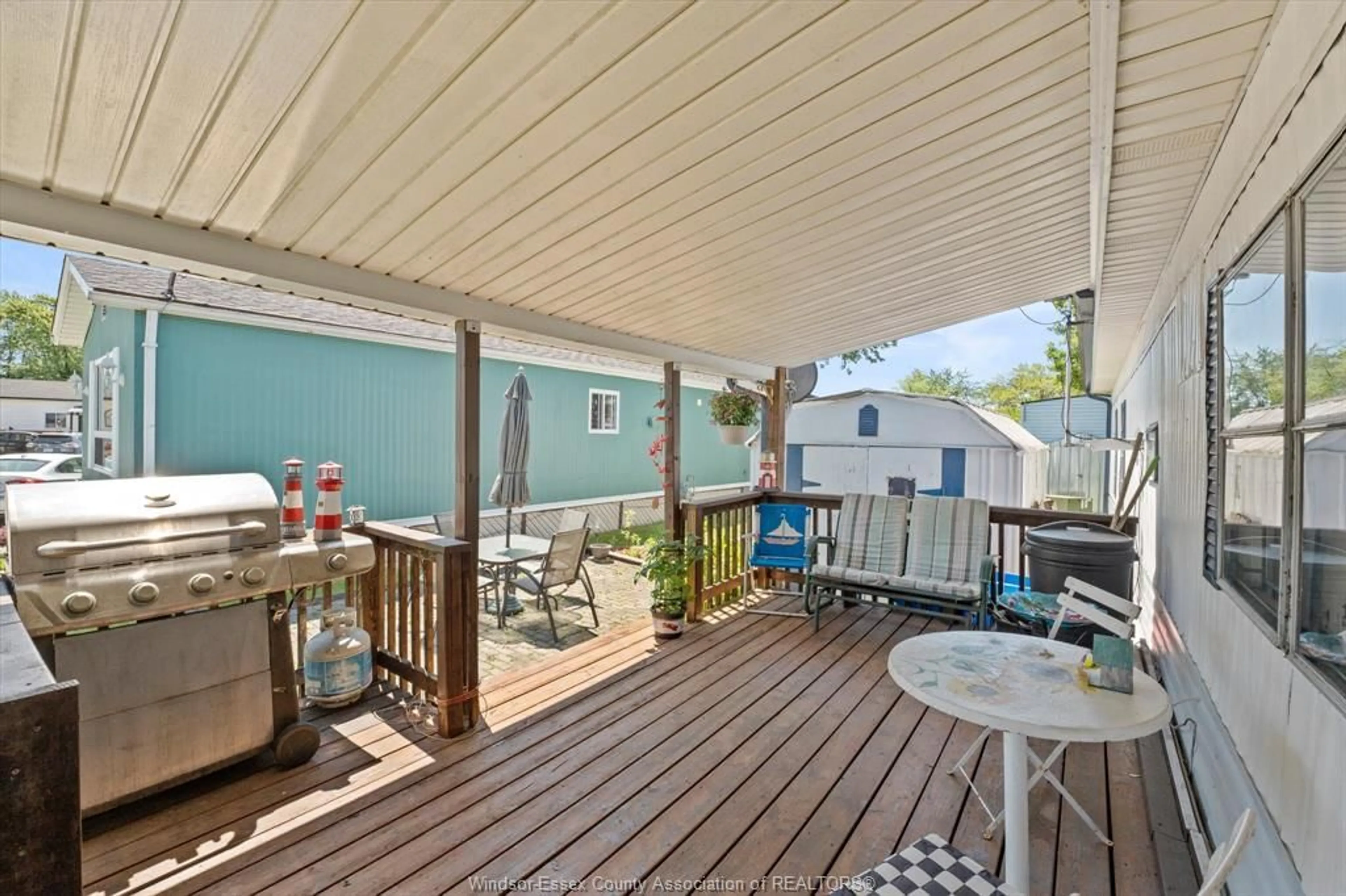 Patio, street for 43 Holly St, Lakeshore Ontario N9Y 2J6