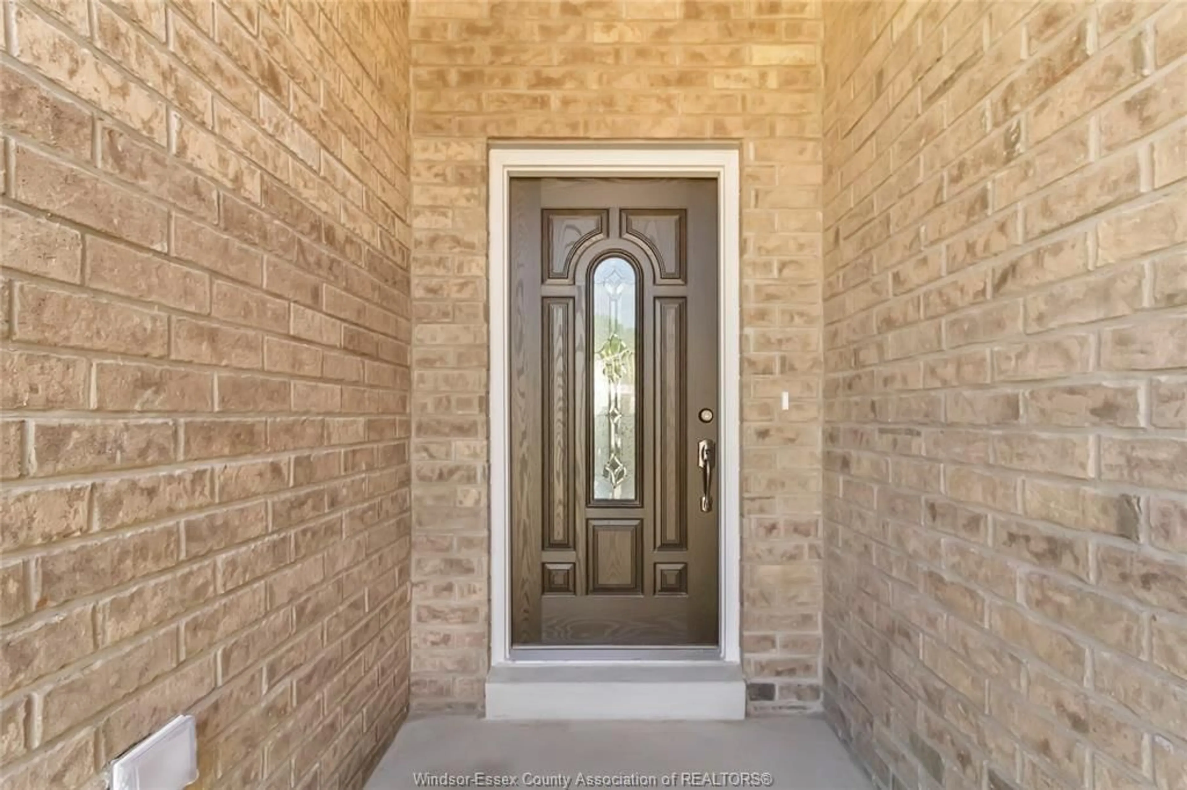 Indoor entryway for 12175 DUCHARME Lane, McGregor Ontario N0R 1J0