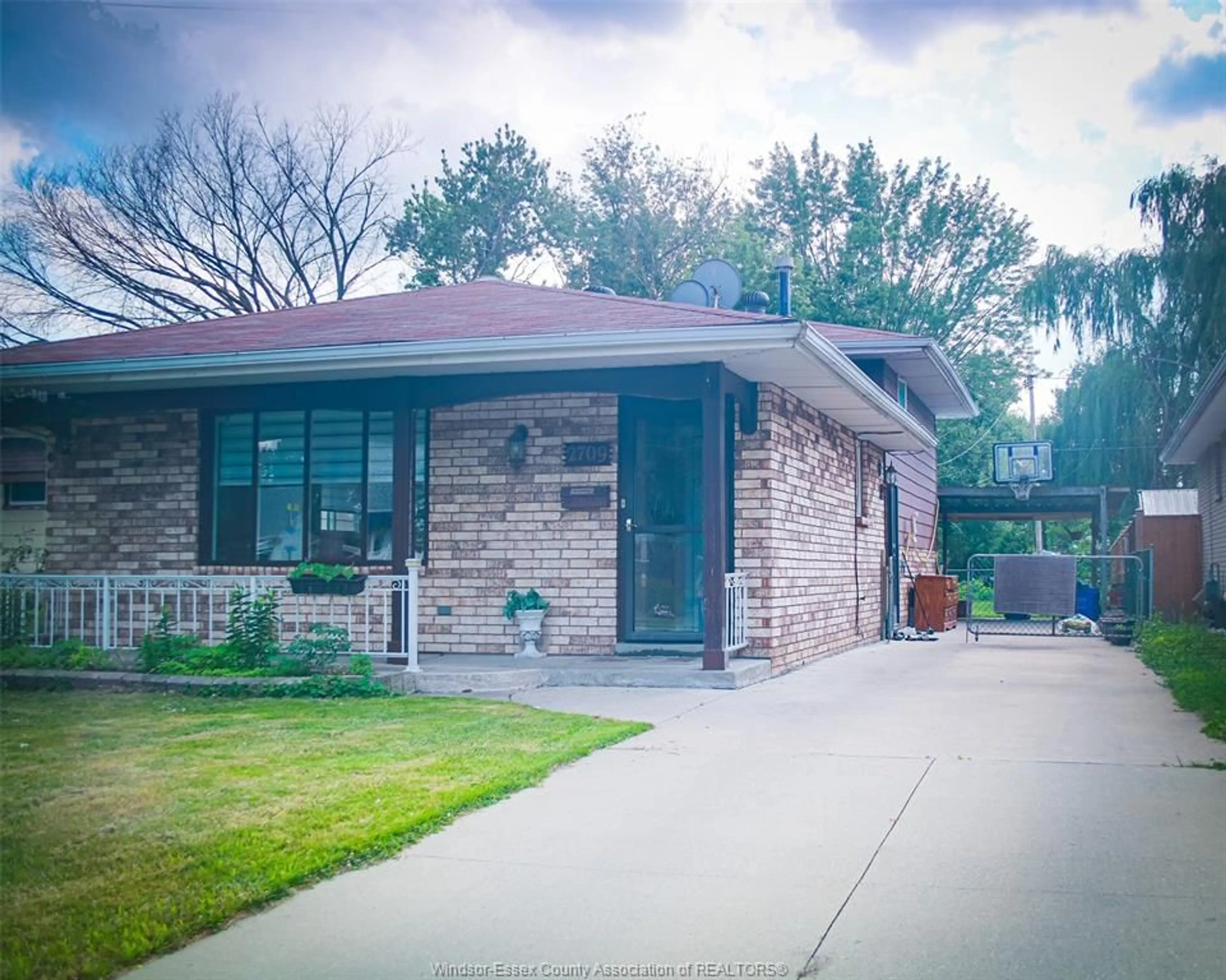 Home with brick exterior material, street for 2709 CLEMENCEAU, Windsor Ontario N8T 2P9