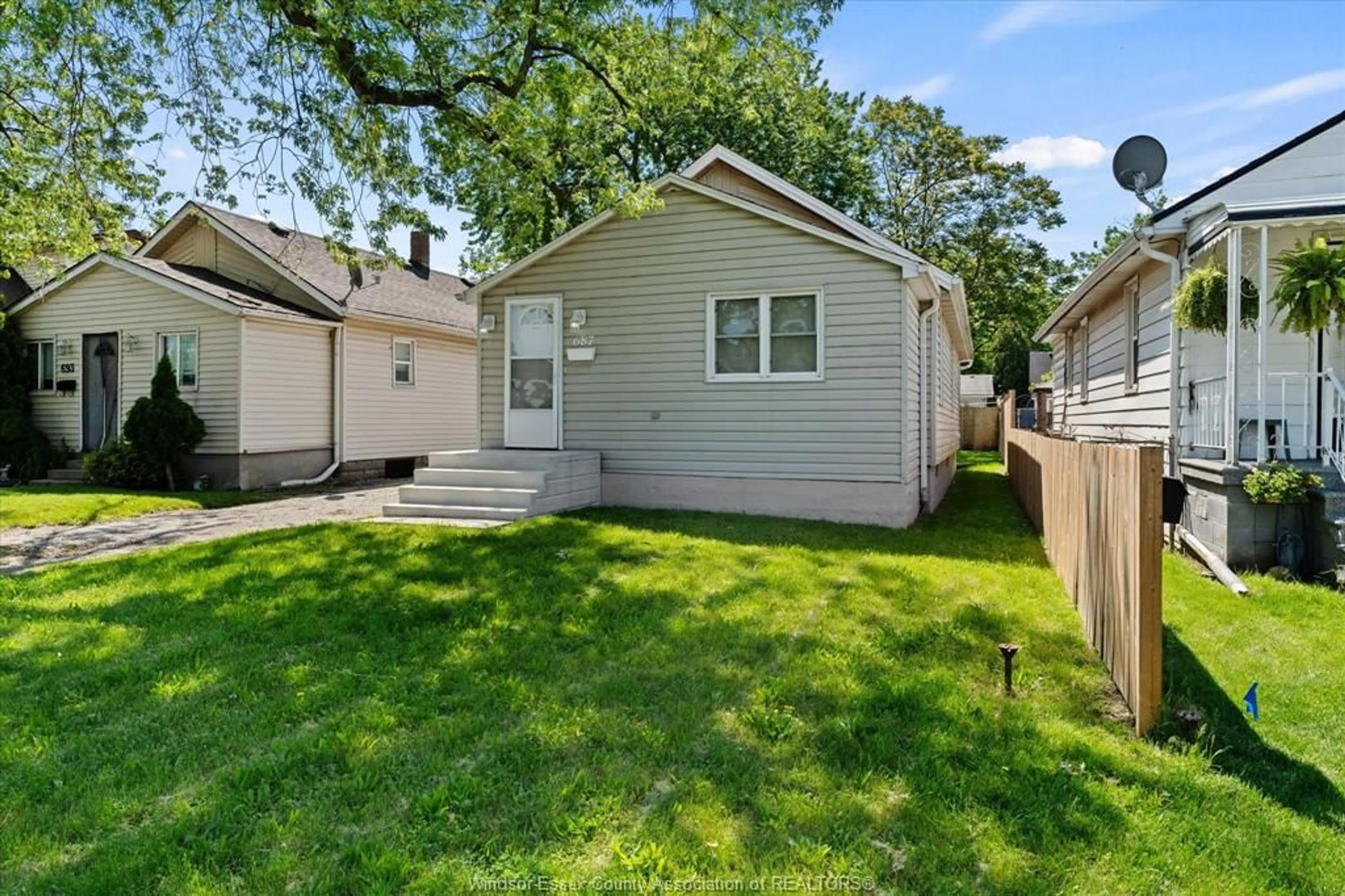 Unknown for 687 CHARLOTTE St, Windsor Ontario N8X 3A6