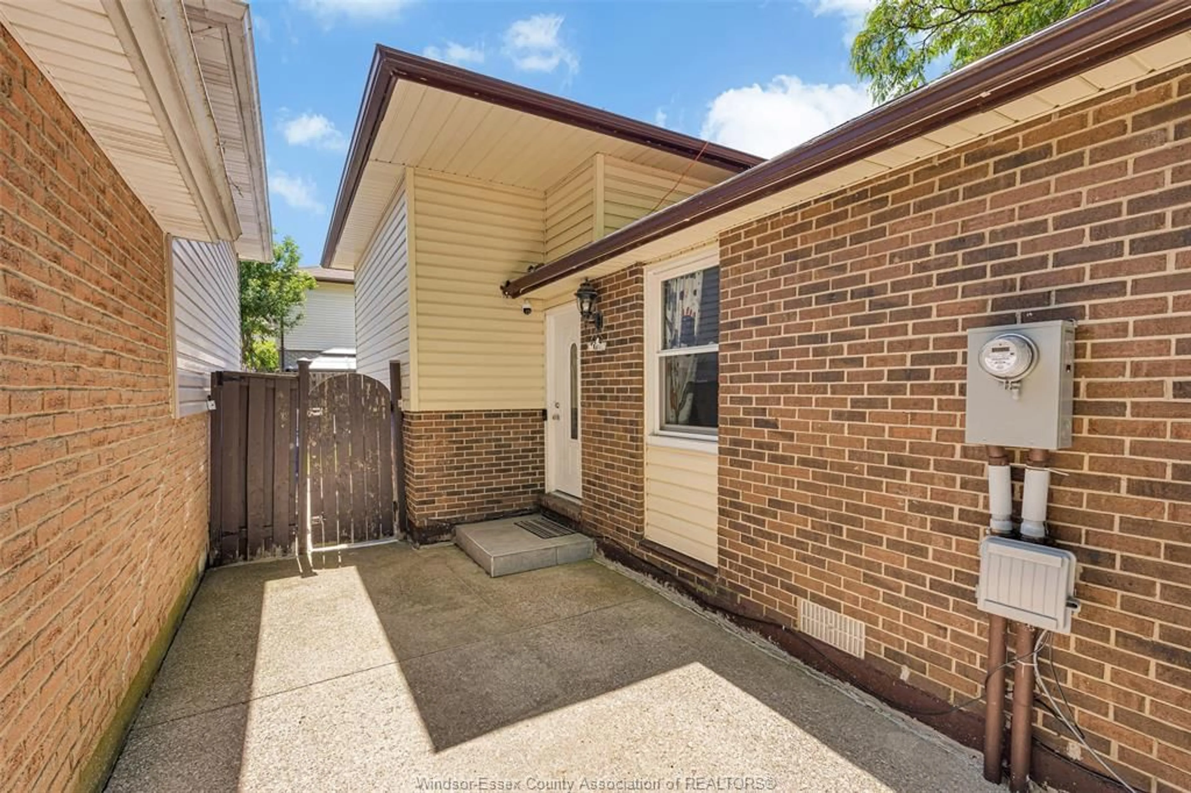 Home with brick exterior material, street for 8245 ENFIELD Pl, Windsor Ontario N8S 4N2