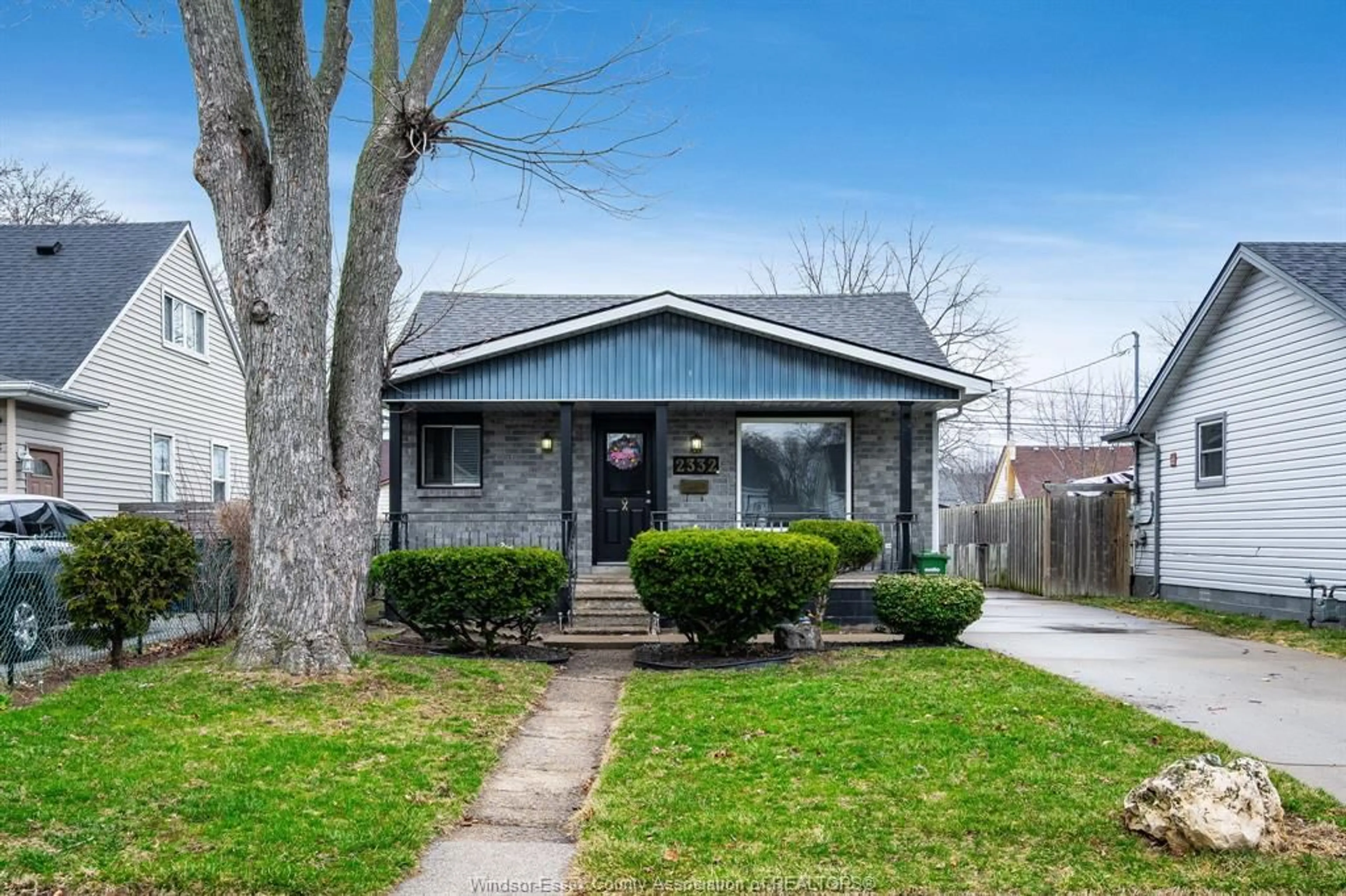 Home with brick exterior material, street for 2332 PARENT Ave, Windsor Ontario N8W 2E5