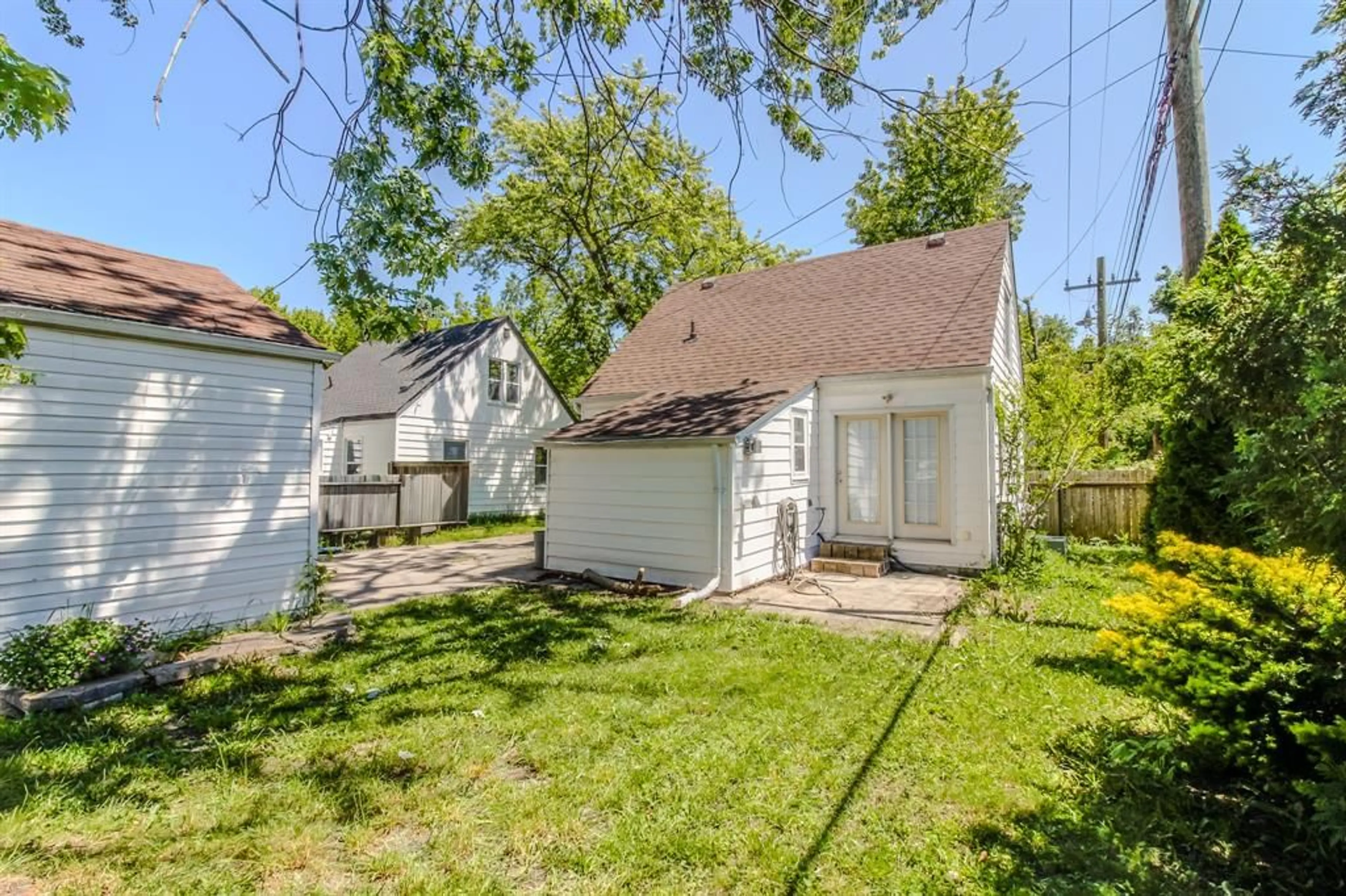 Unknown for 117 WALNUT Ave, Sarnia Ontario N7T 3V5