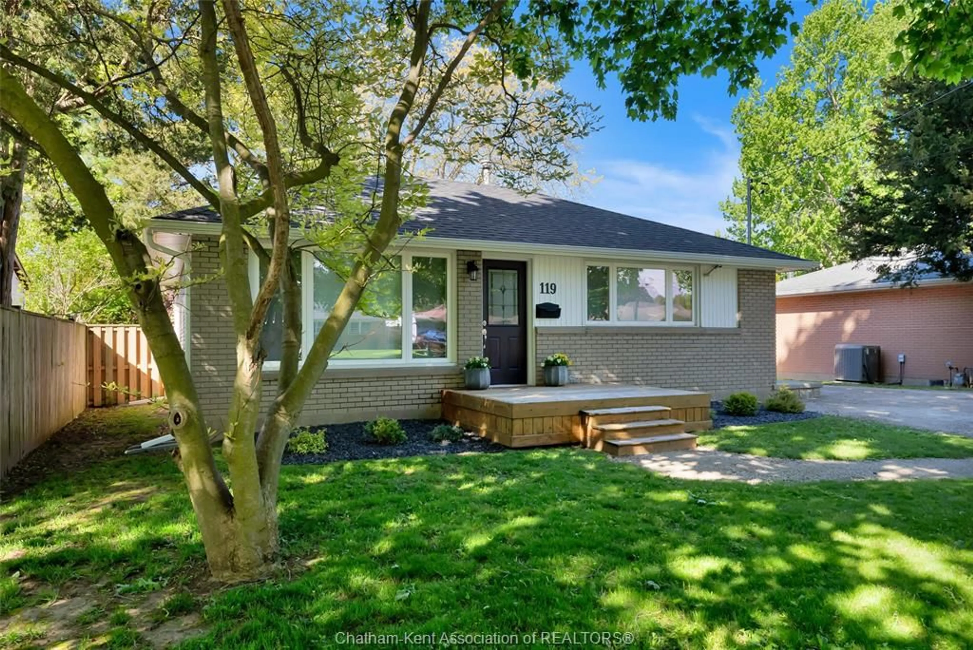 Home with vinyl exterior material, street for 119 Burton Ave, Chatham Ontario N7M 4Z6