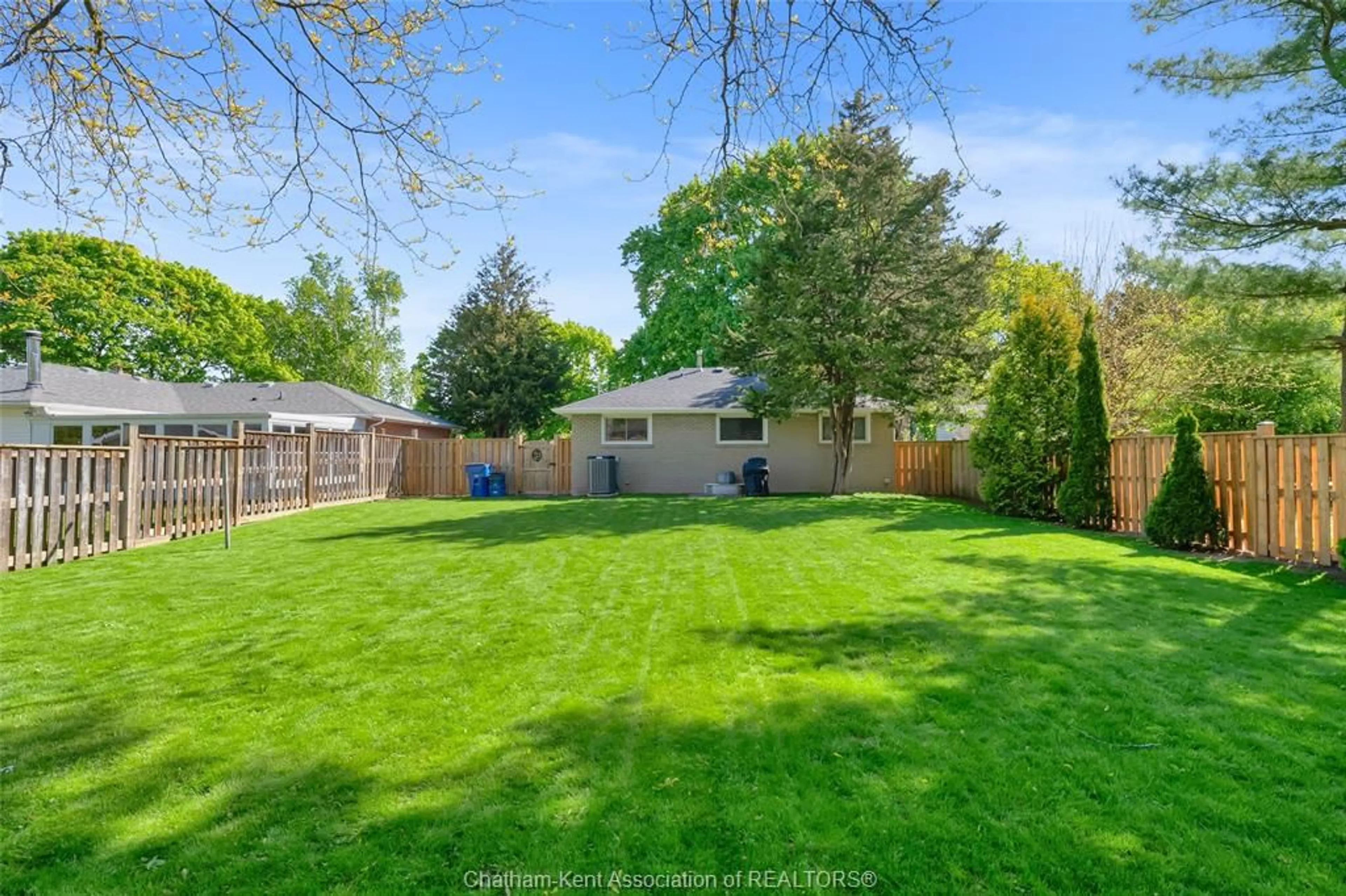 A pic from outside/outdoor area/front of a property/back of a property/a pic from drone, street for 119 Burton Ave, Chatham Ontario N7M 4Z6