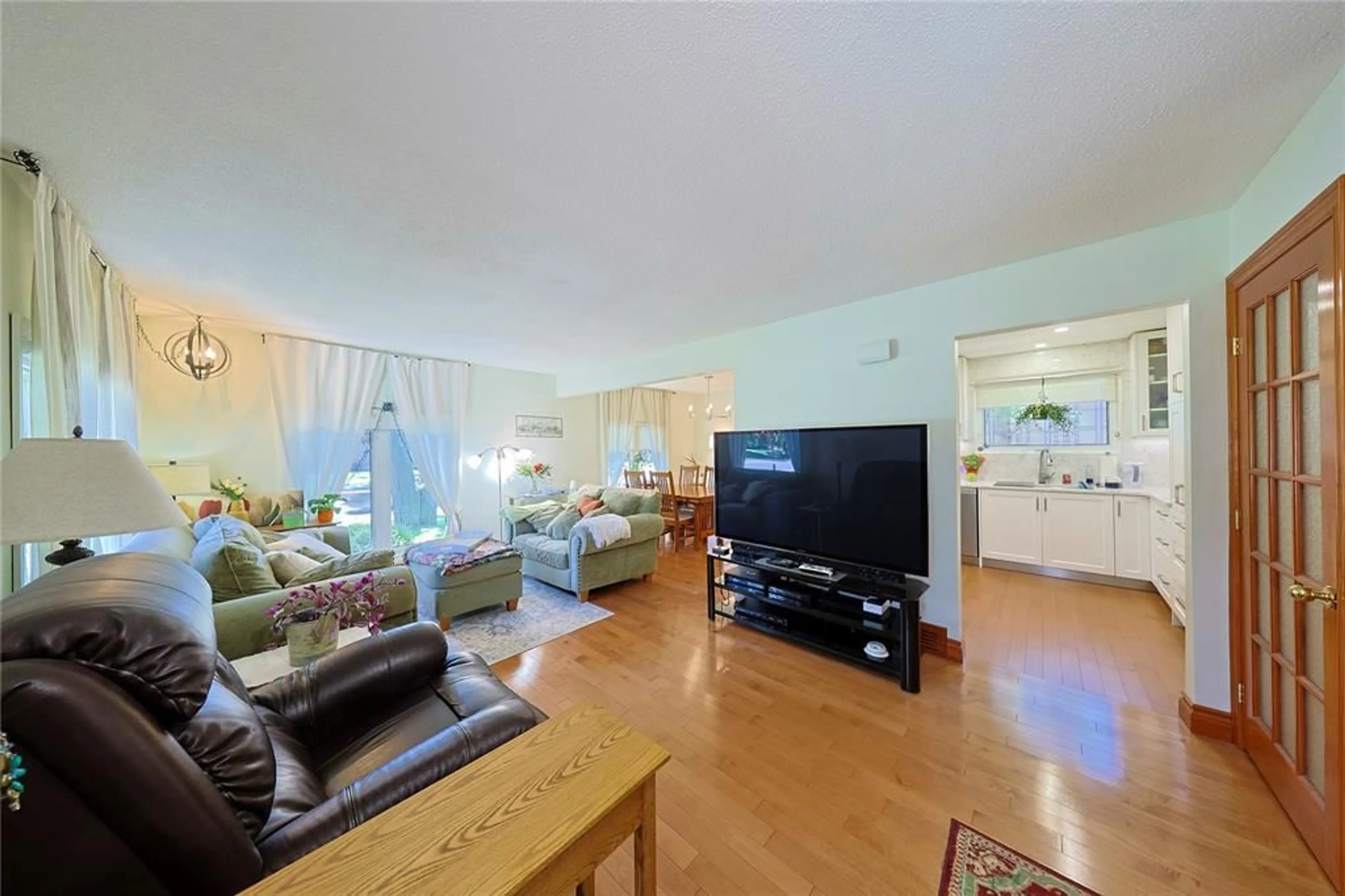 Living room with furniture, unknown for 22 Turner Dr, Sarnia Ontario N7S 4L1
