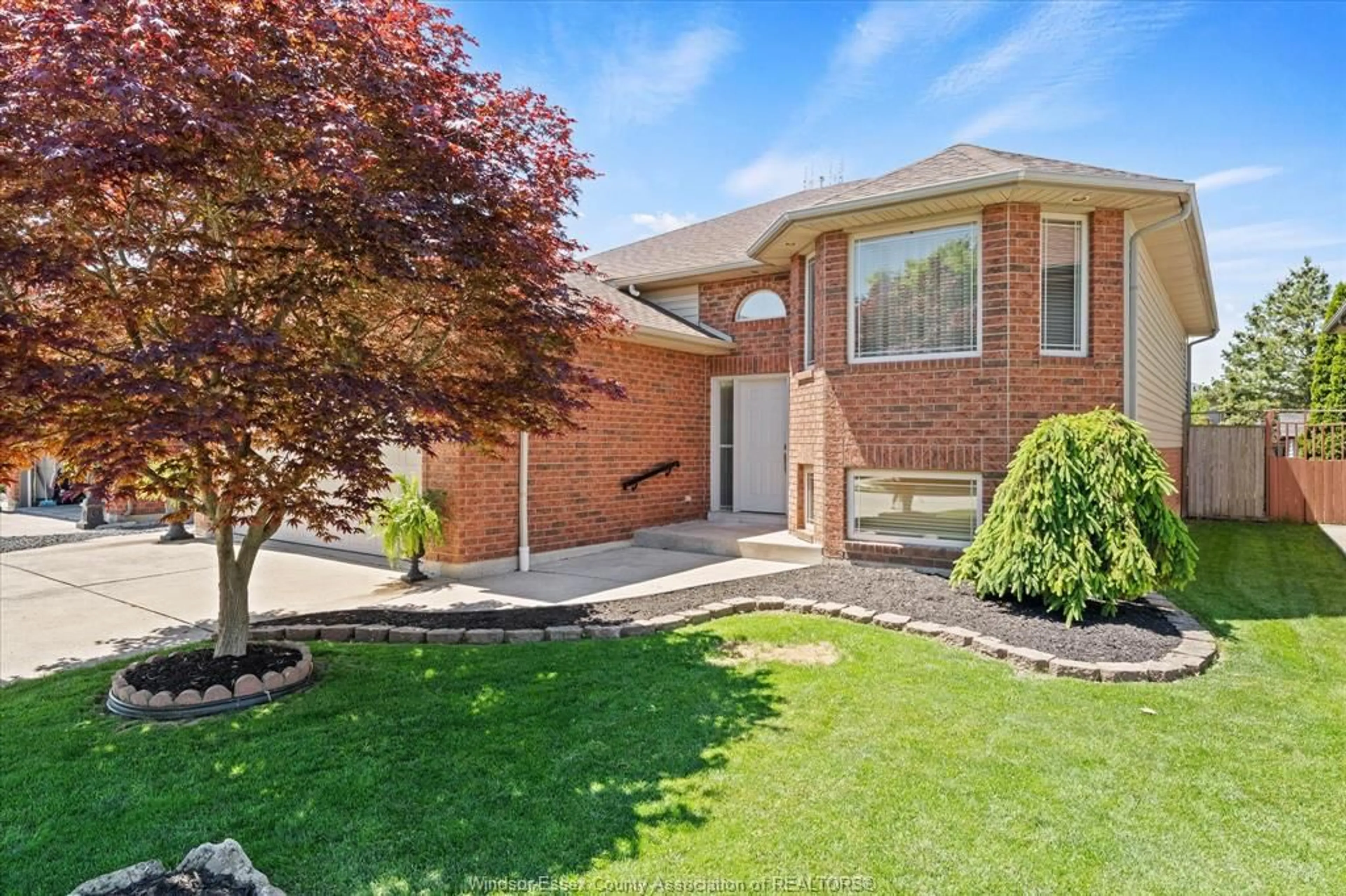 Home with brick exterior material, street for 1531 VENETIAN Ave, Windsor Ontario N8P 1P9