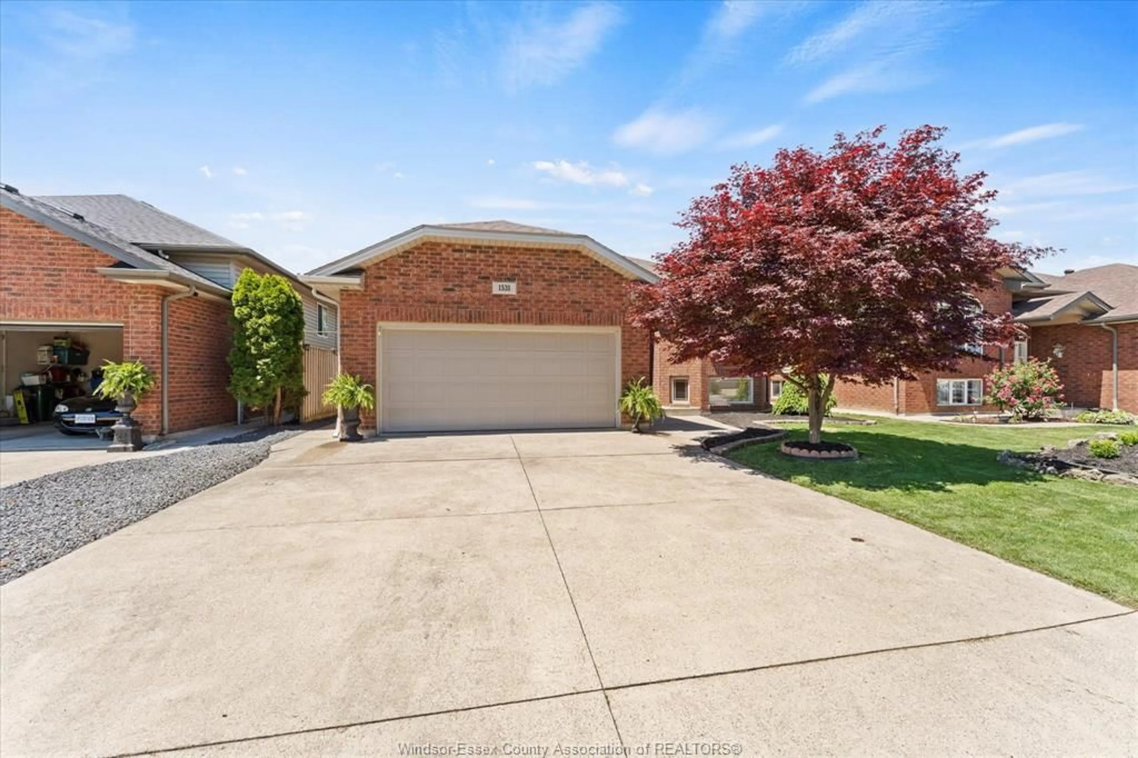 A pic from outside/outdoor area/front of a property/back of a property/a pic from drone, street for 1531 VENETIAN Ave, Windsor Ontario N8P 1P9
