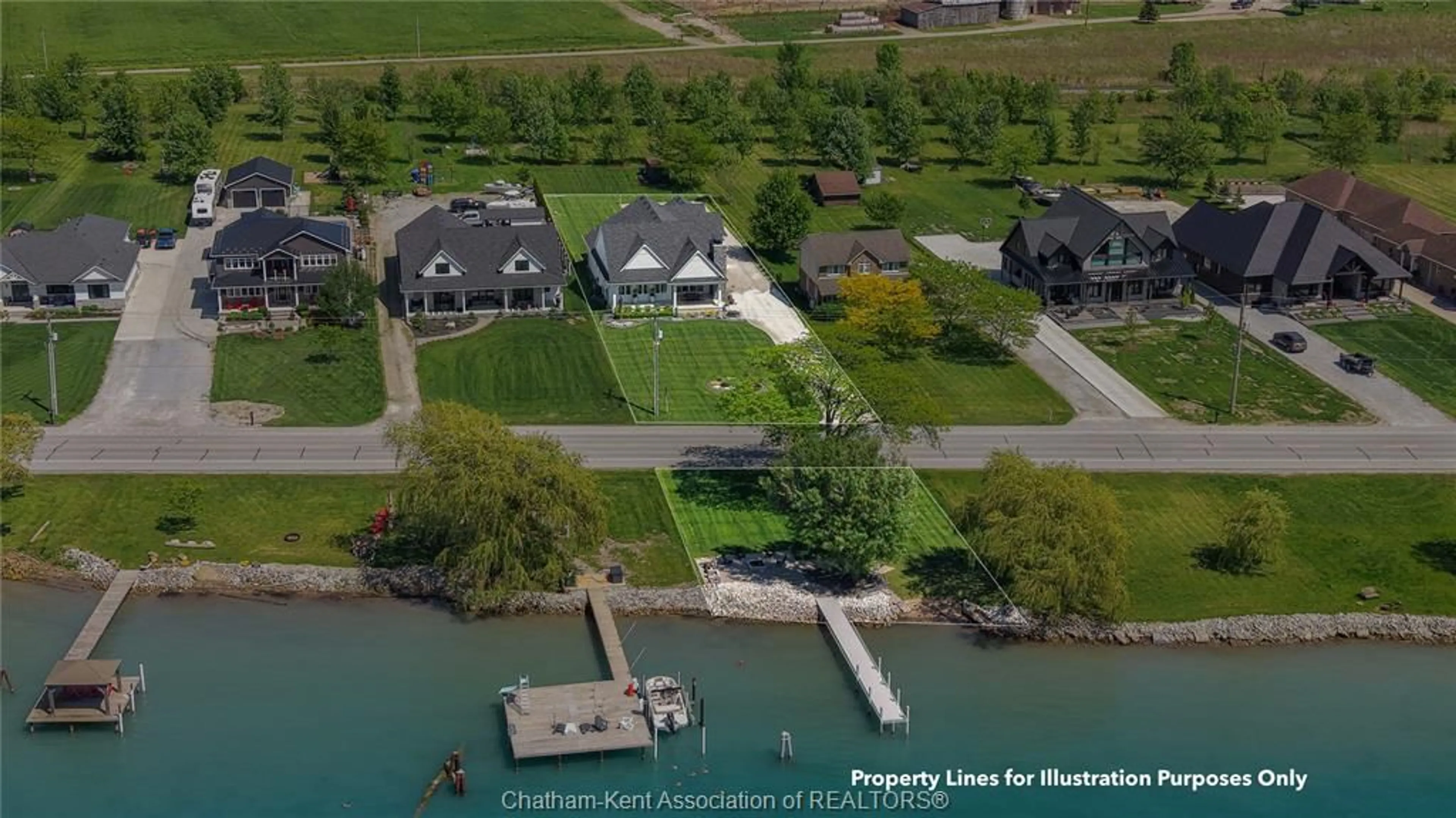 A pic from outside/outdoor area/front of a property/back of a property/a pic from drone, water/lake/river/ocean view for 3664 ST CLAIR Pky, Sombra Ontario N0P 2H0