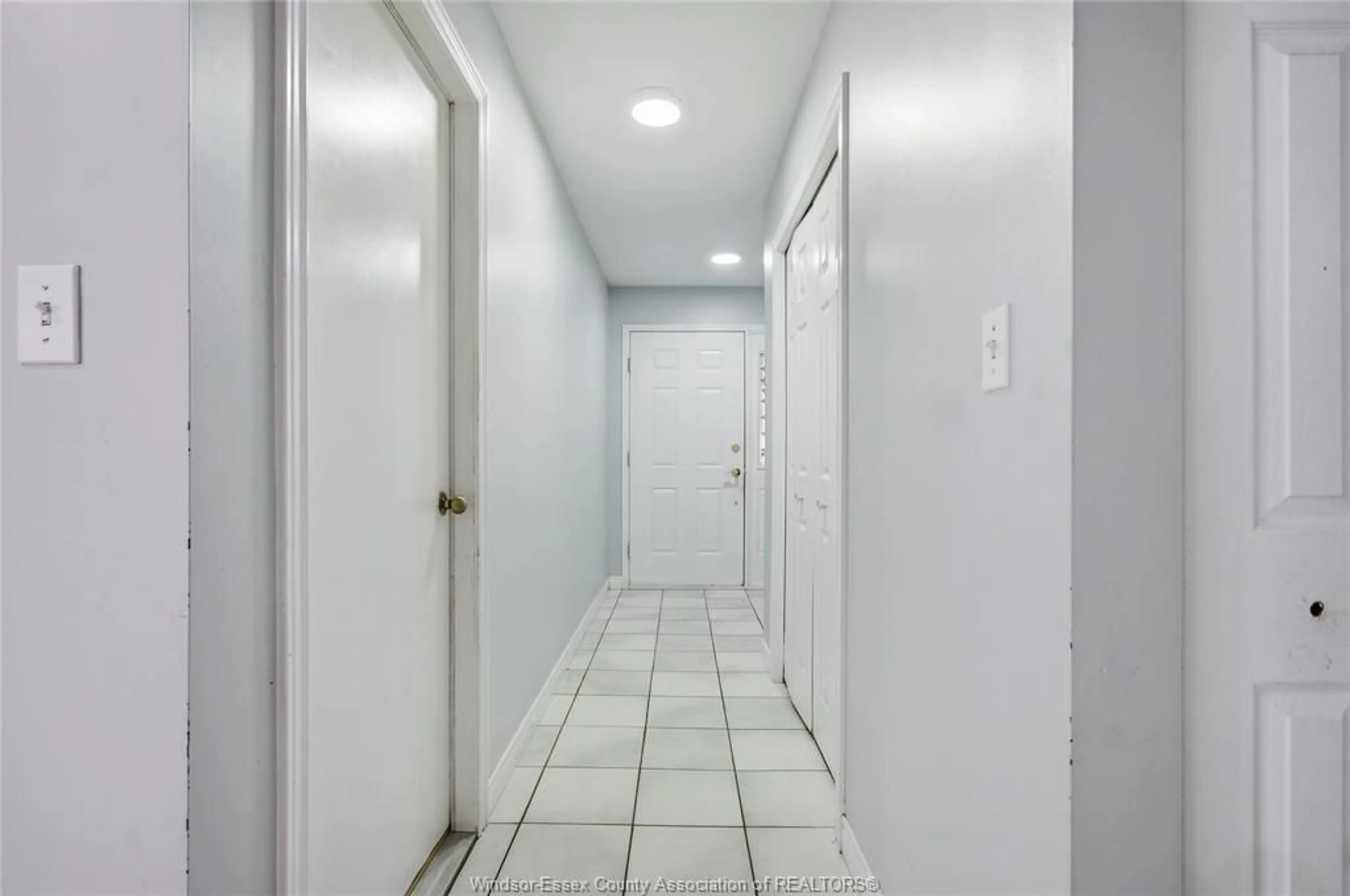 Unknown for 3154 FAZIO Dr, Windsor Ontario N9E 4G6