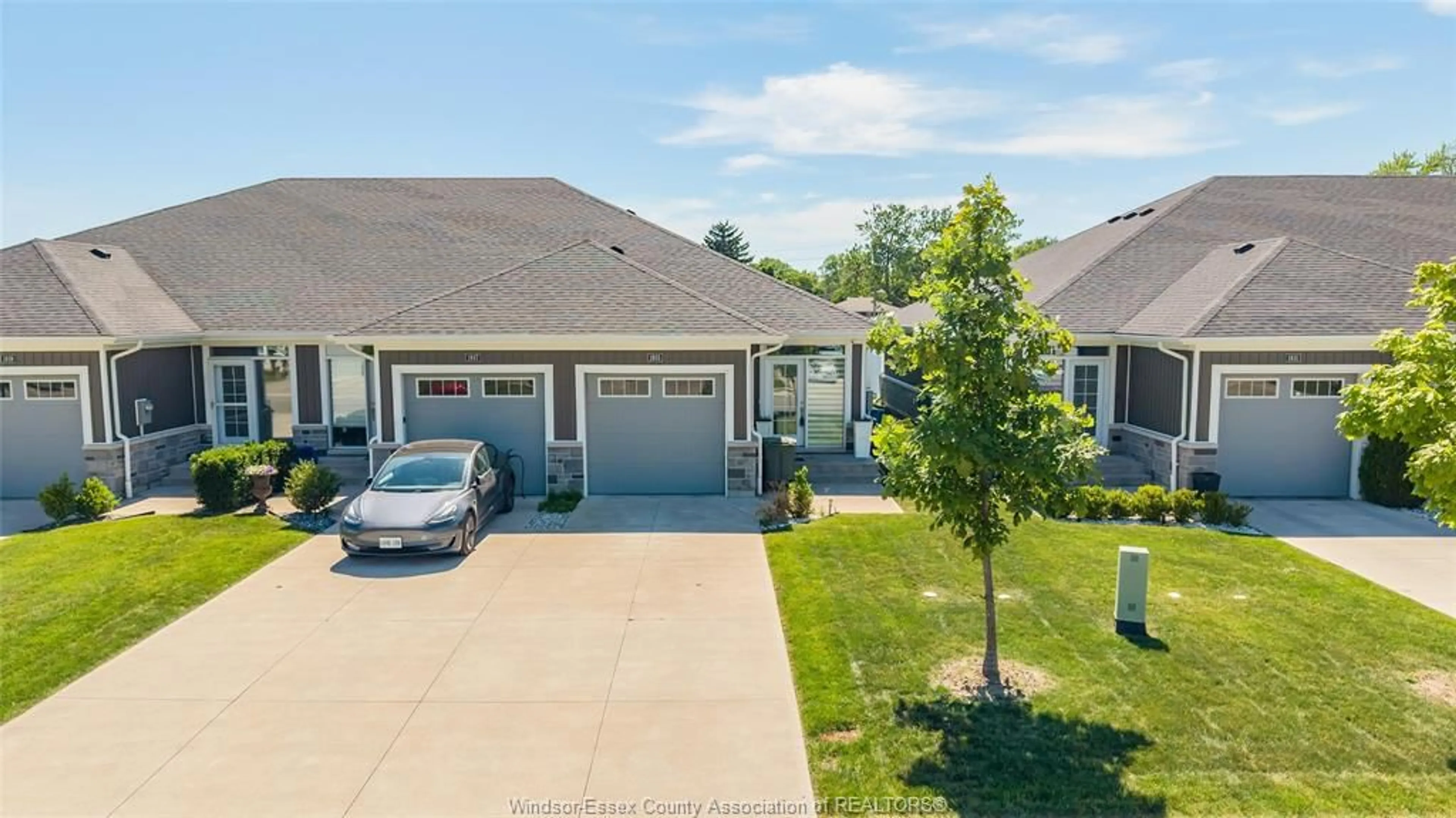A pic from outside/outdoor area/front of a property/back of a property/a pic from drone, street for 1935 ETHAN, Windsor Ontario N8T 1G1