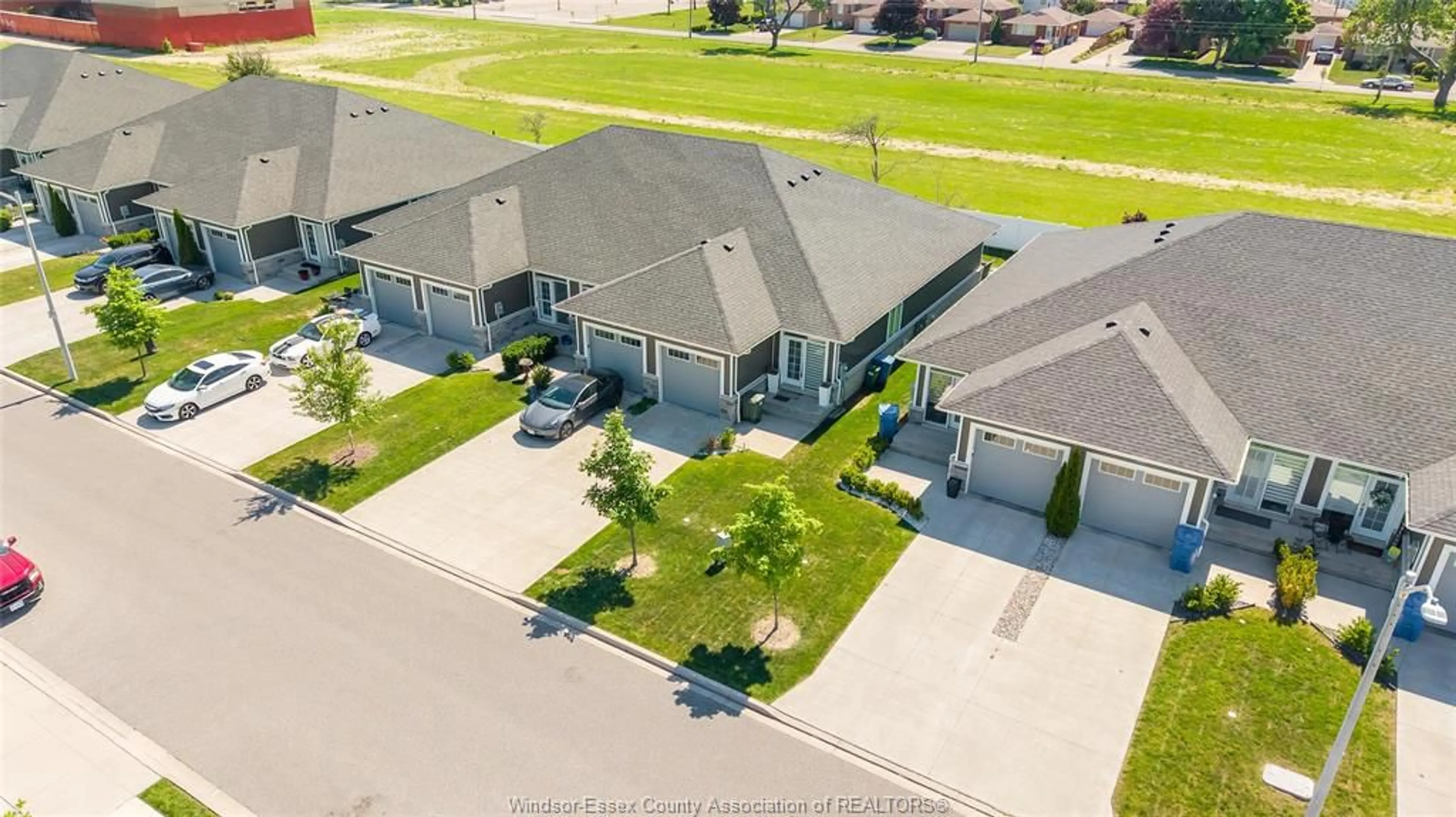 A pic from outside/outdoor area/front of a property/back of a property/a pic from drone, street for 1935 ETHAN, Windsor Ontario N8T 1G1