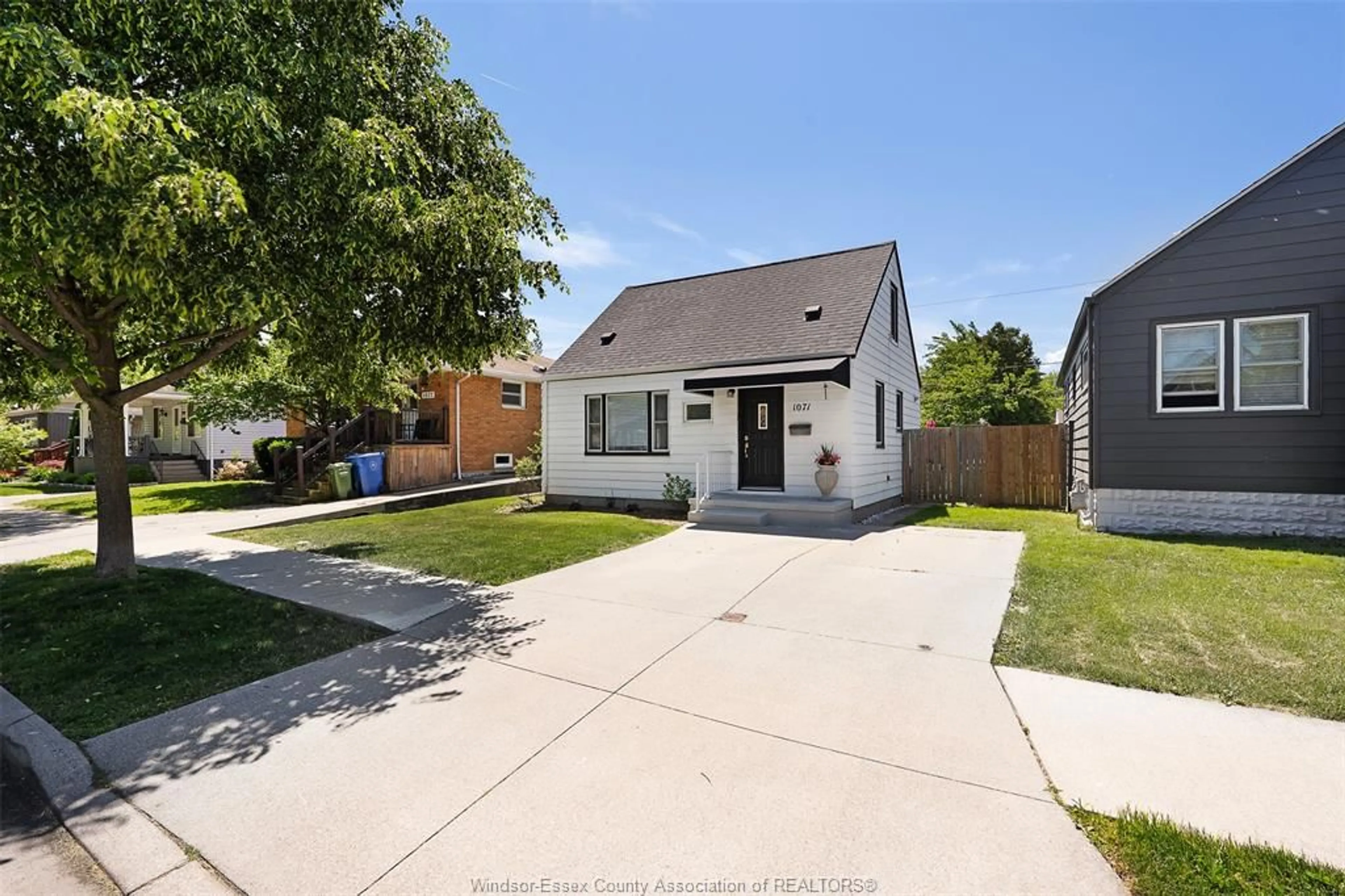 Unknown for 1071 Fairview Blvd, Windsor Ontario N8S 3E6