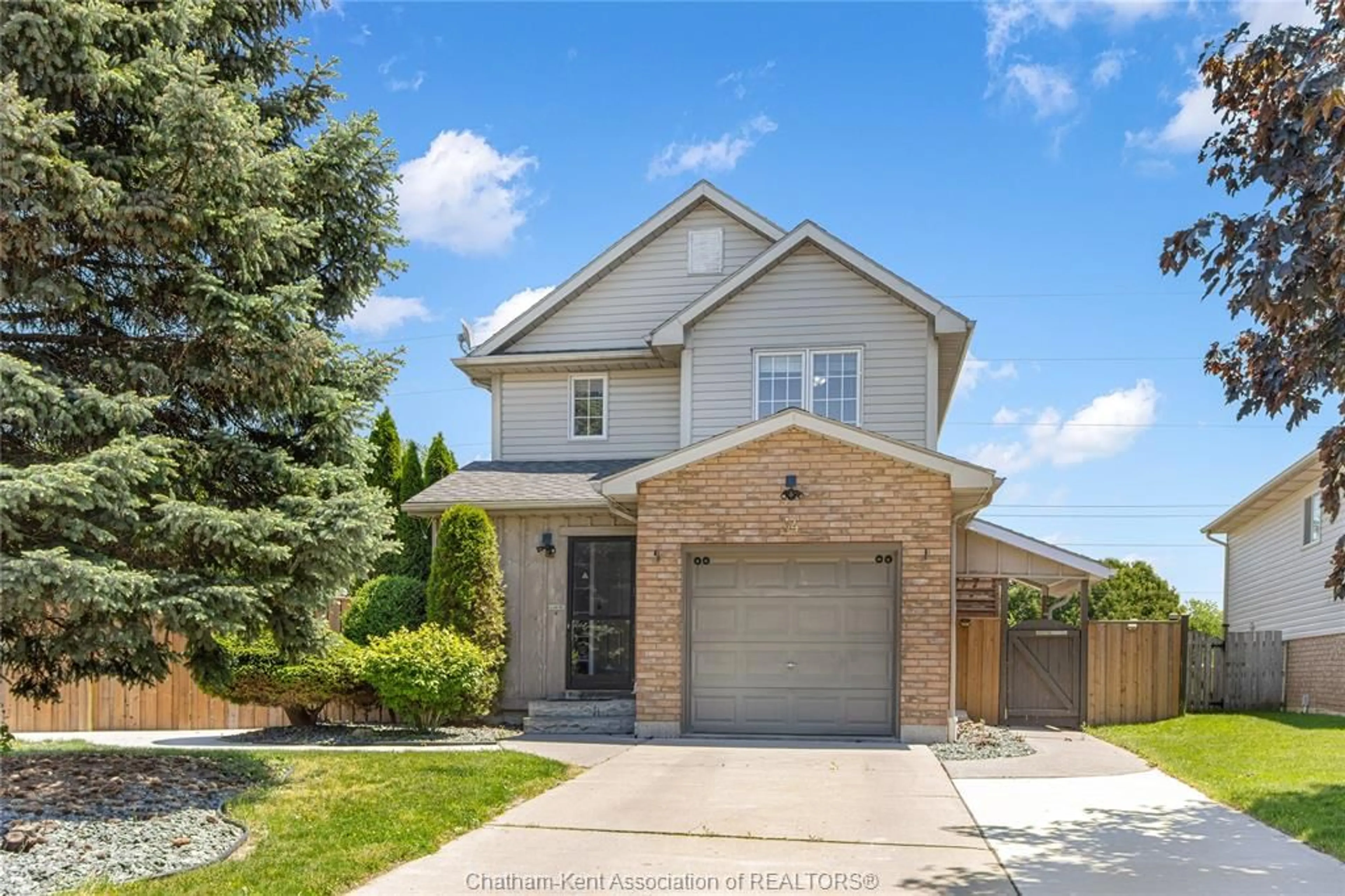 Home with brick exterior material, street for 34 BRISTOL Dr, Chatham Ontario N7M 6K1