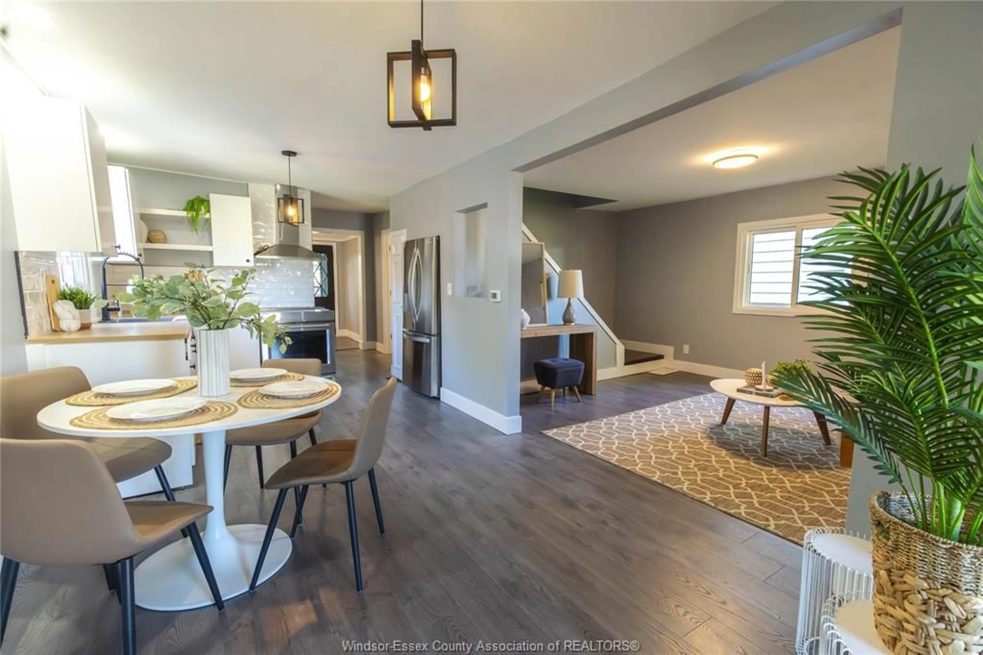 Open concept kitchen, wood/laminate floor for 622 LABUTE, Tecumseh Ontario N8N 2B3