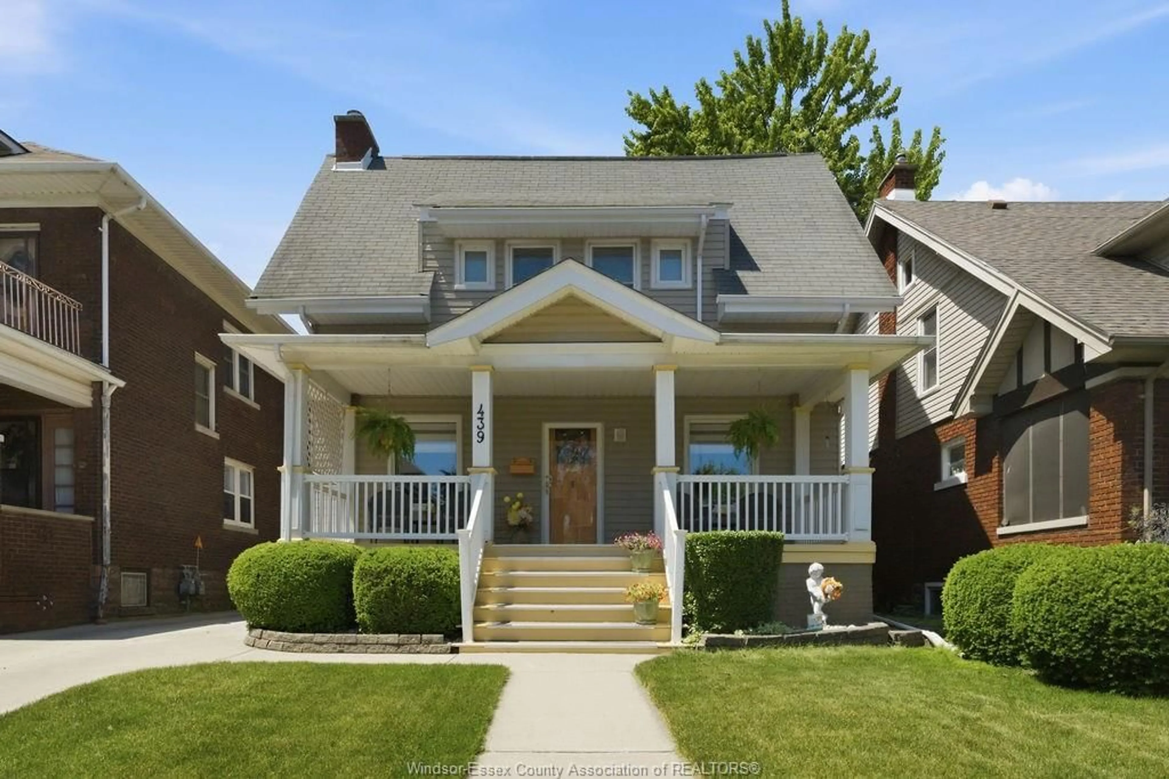 Home with vinyl exterior material, street for 439 MOY Ave, Windsor Ontario N9A 2N3