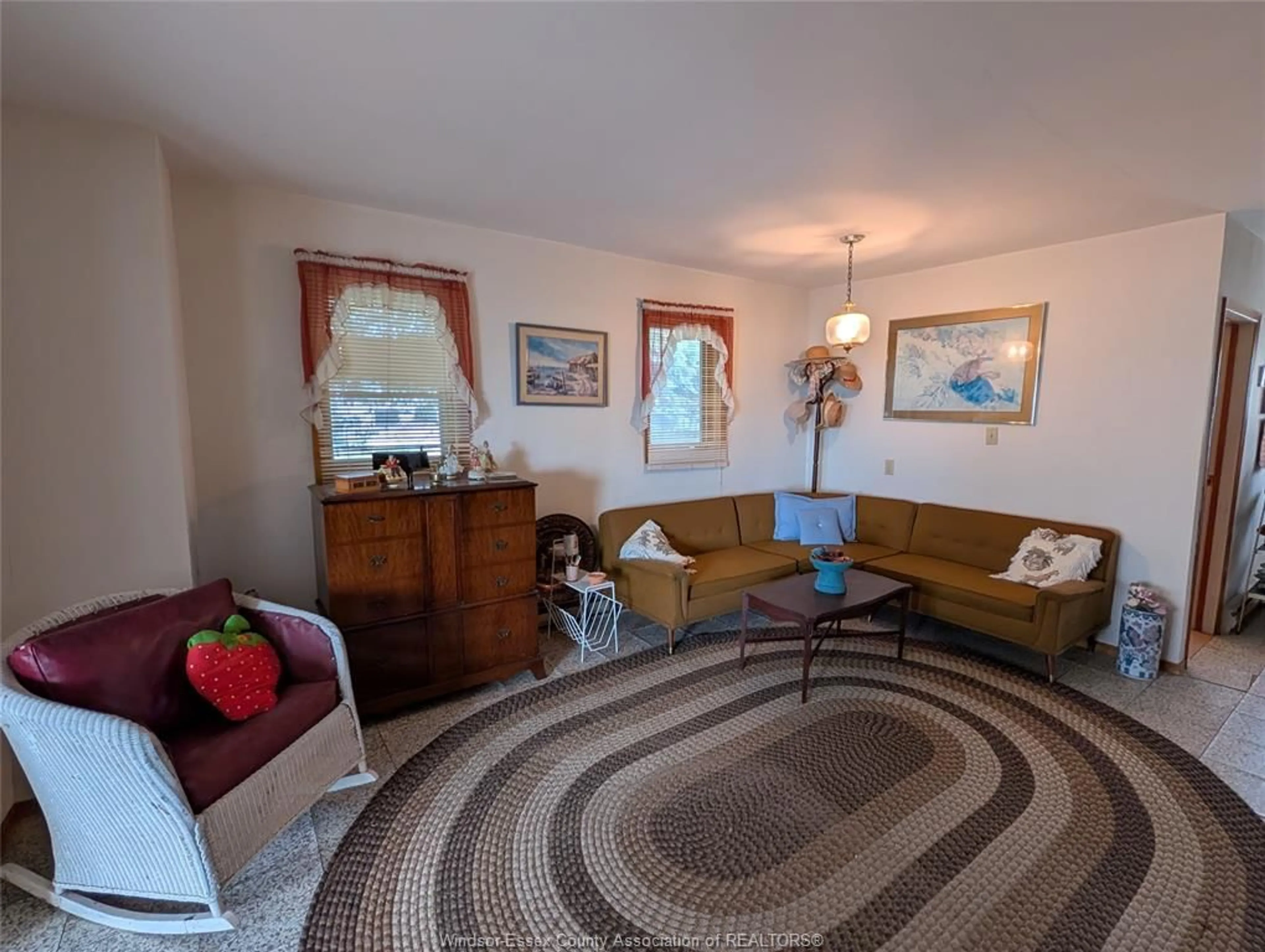 Living room with furniture, unknown for 501 LAKEWOOD, Amherstburg Ontario N9V 2Y8