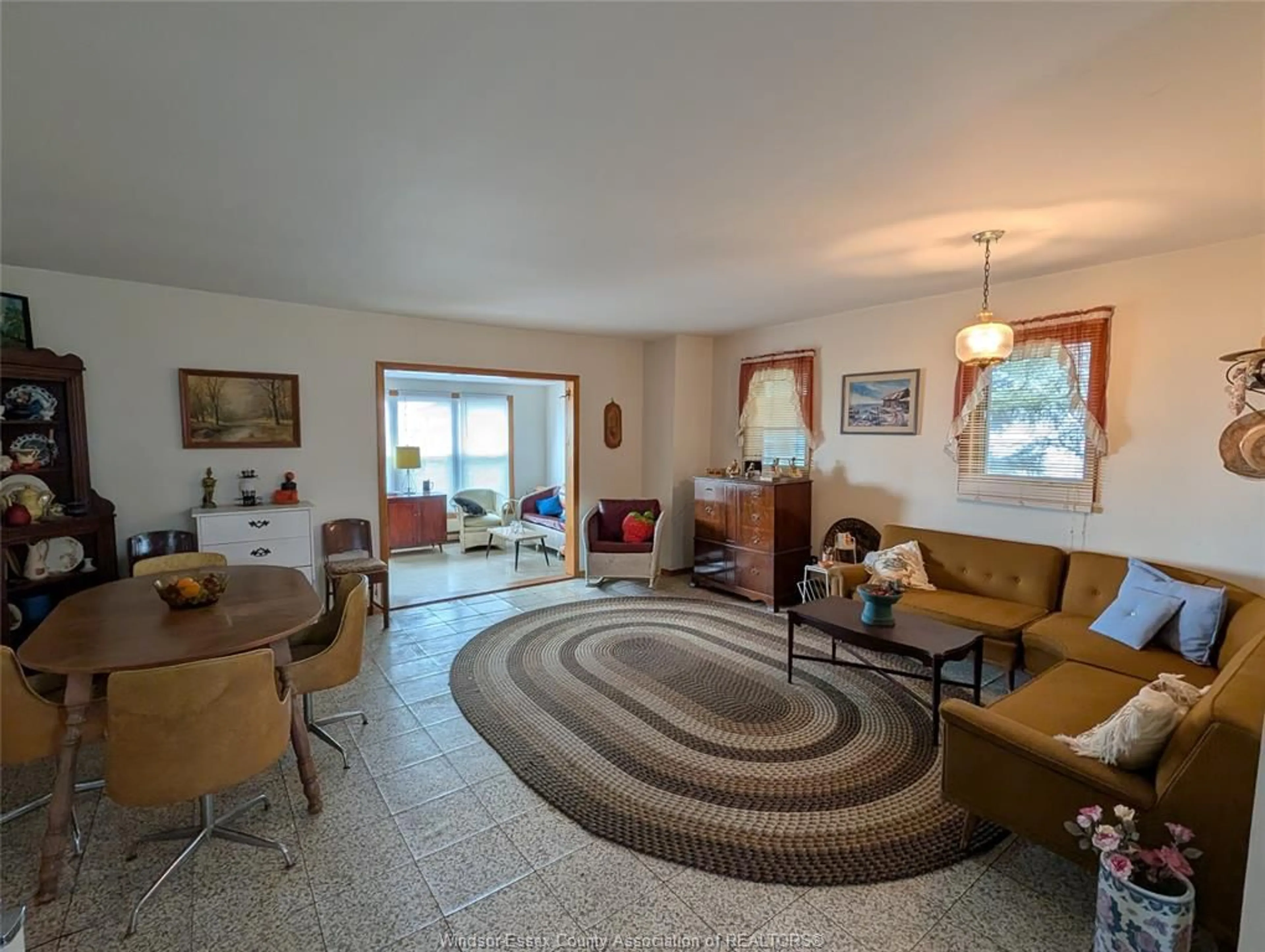 Living room with furniture, unknown for 501 LAKEWOOD, Amherstburg Ontario N9V 2Y8