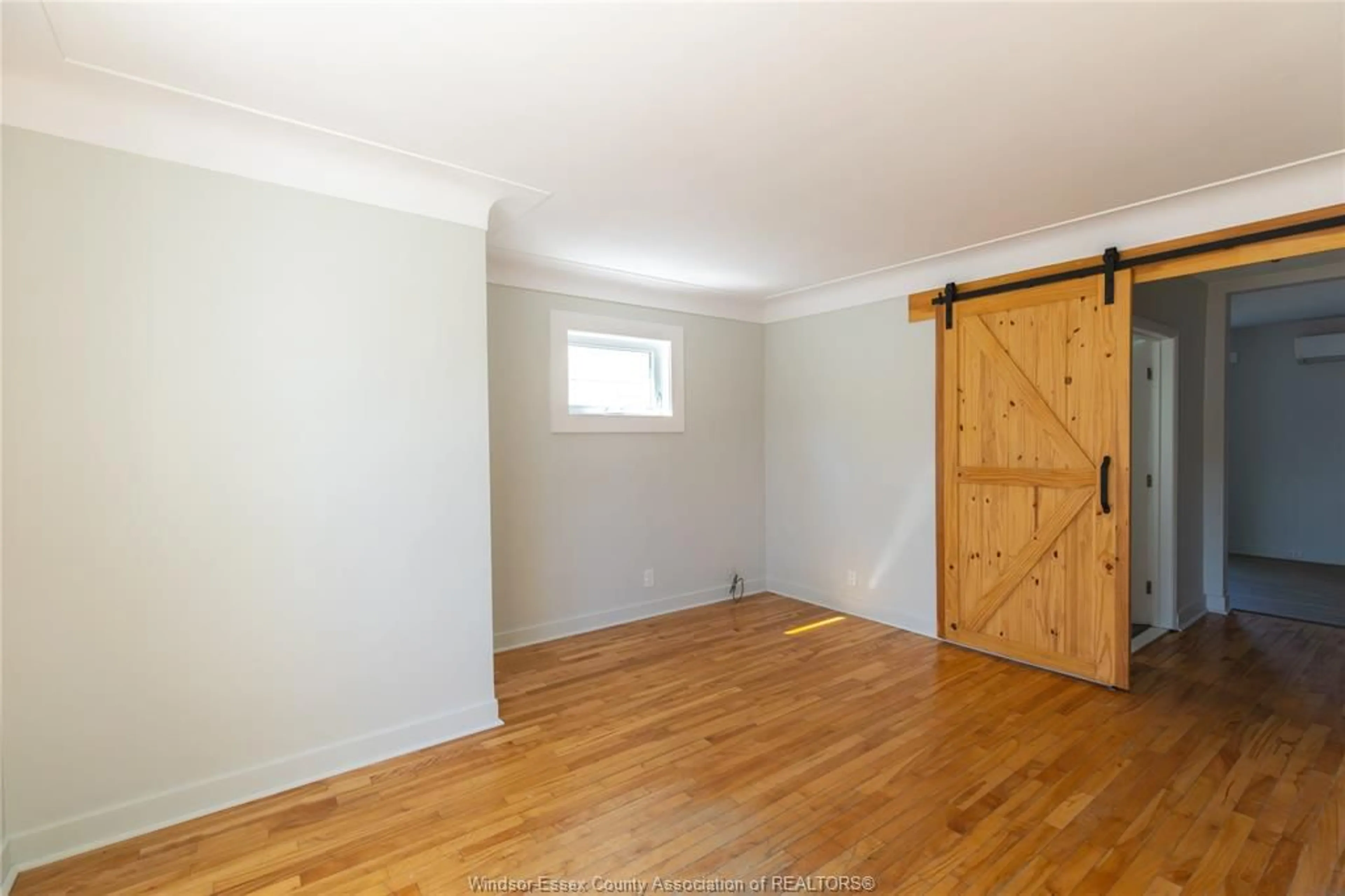 A pic of a room for 1867 ST. LUKE, Windsor Ontario N8W 3W8