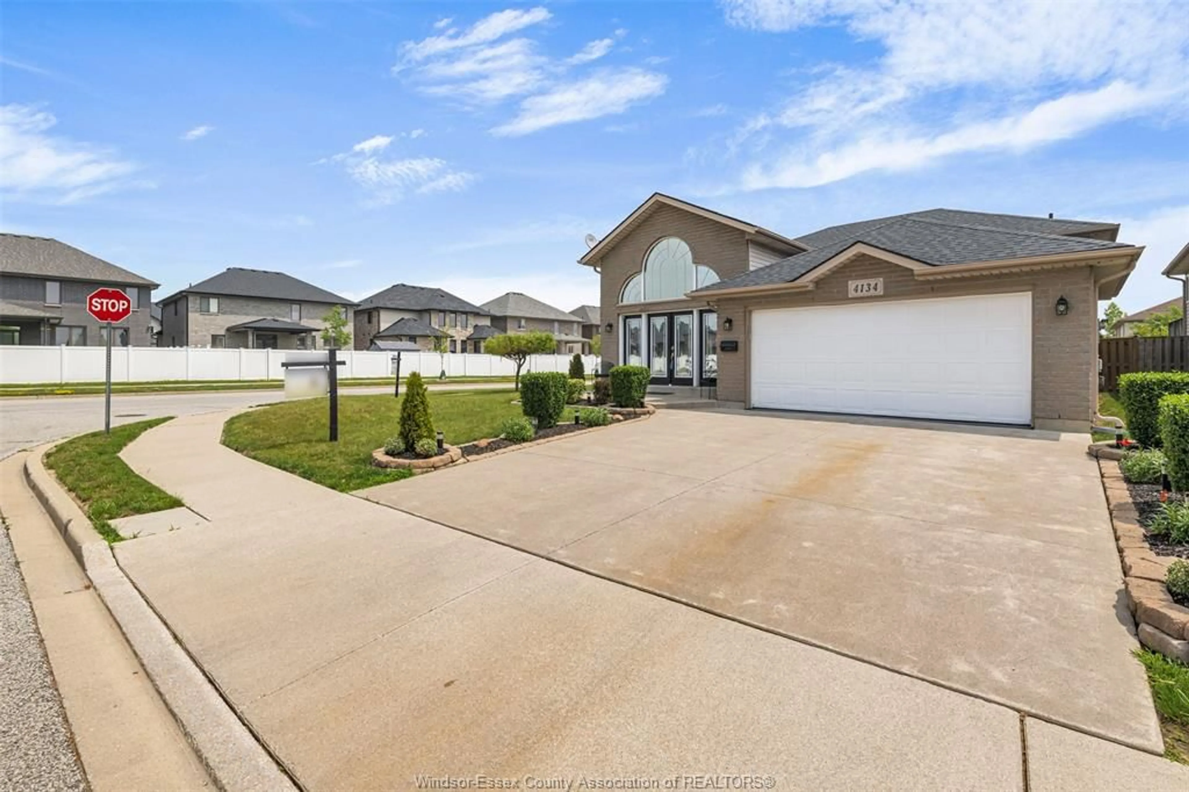 A pic from outside/outdoor area/front of a property/back of a property/a pic from drone, water/lake/river/ocean view for 4134 Zurich, Windsor Ontario N9G 3E4