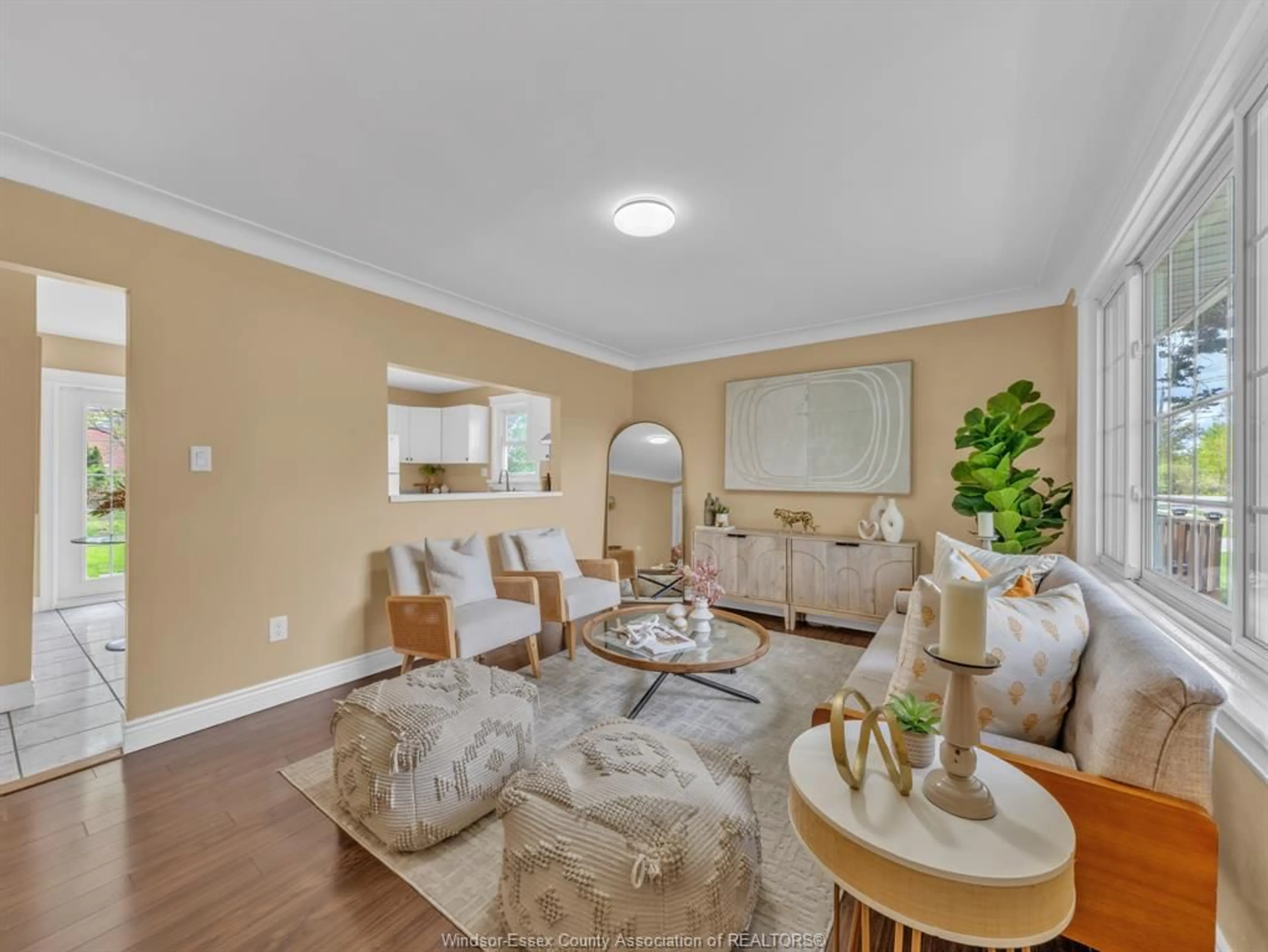 Living room with furniture, unknown for 1583 FERNDALE Ave, Windsor Ontario N8T 2K3