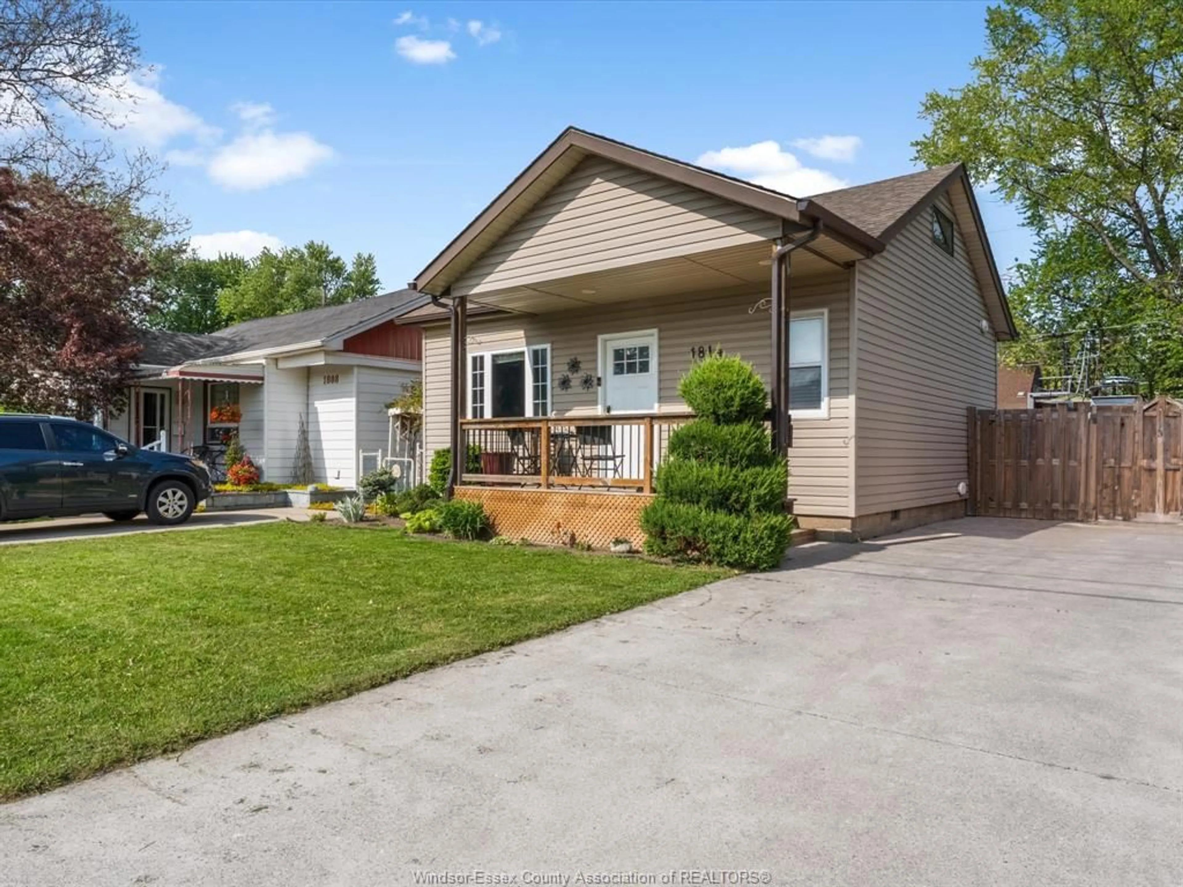 Home with vinyl exterior material, street for 1814 Central Ave, Windsor Ontario N8W 4H7