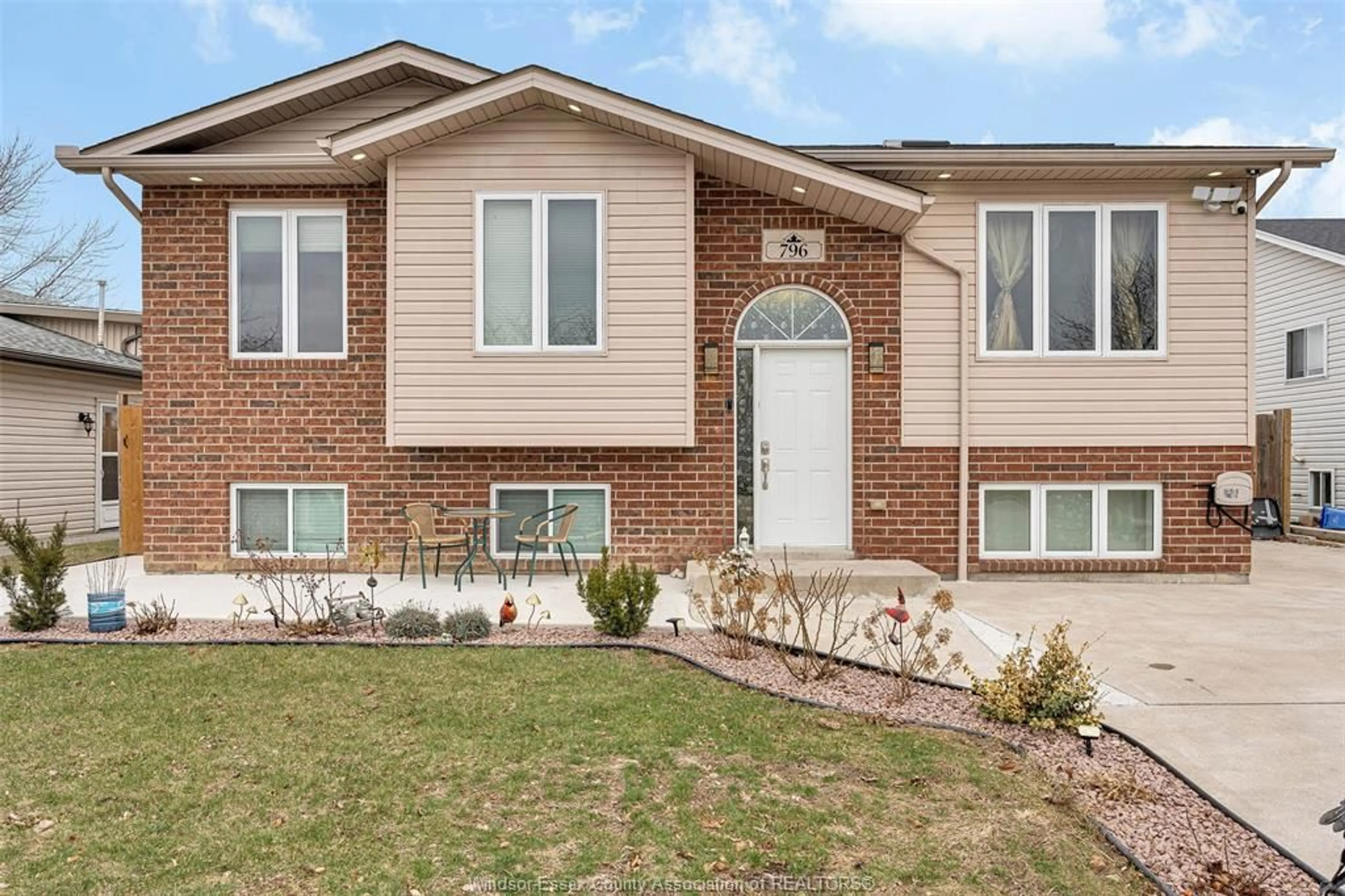 Home with brick exterior material, street for 796 RICHMOND St, Amherstburg Ontario N9V 4A3